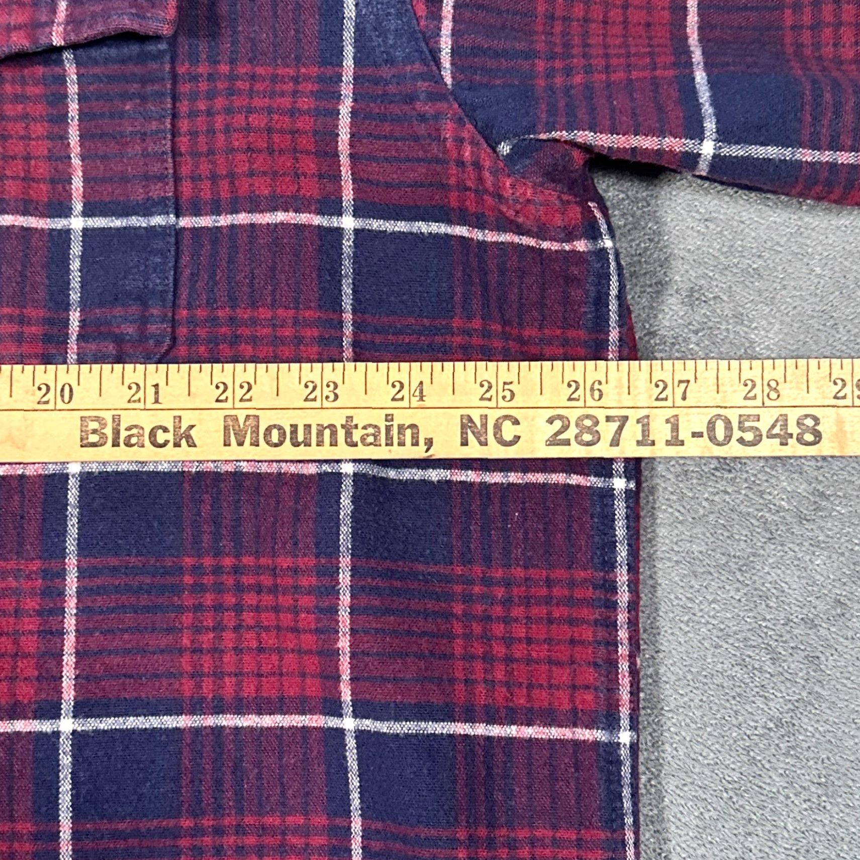 Vintage VINTAGE L.L. Bean Chamois Shirt Mens Extra Large Plaid Cotton Long Sleeve Button-Up Fall Winter Outdoor Mens Size US XL / EU 56 / 4 - 5 Thumbnail