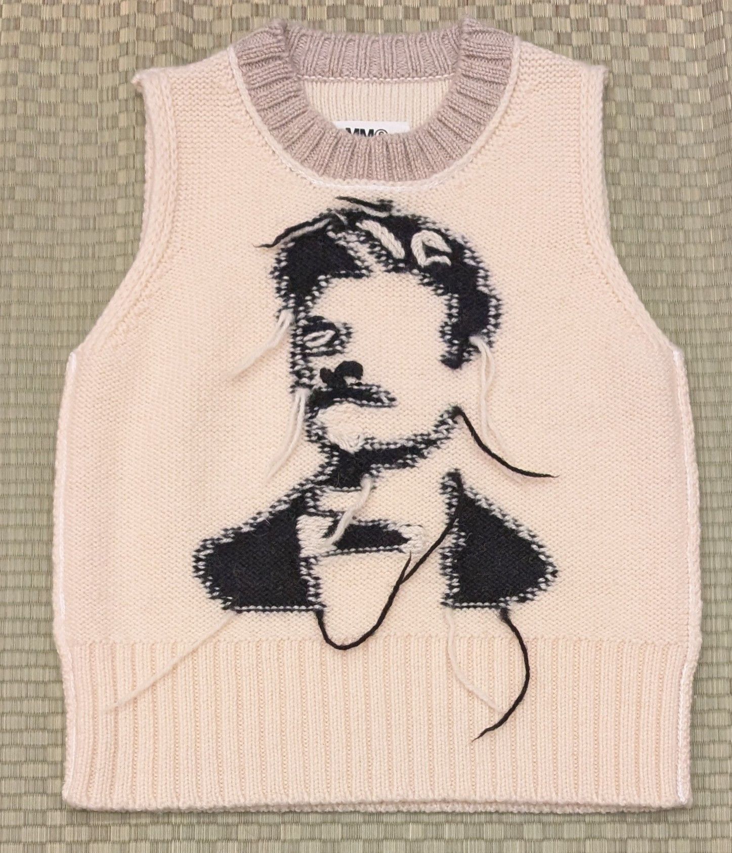 Maison Margiela MM6 Maison Margiela Unfinished Sleeveless Wool Sweater Size M / US 6-8 / IT 42-44 - 1 Thumbnail