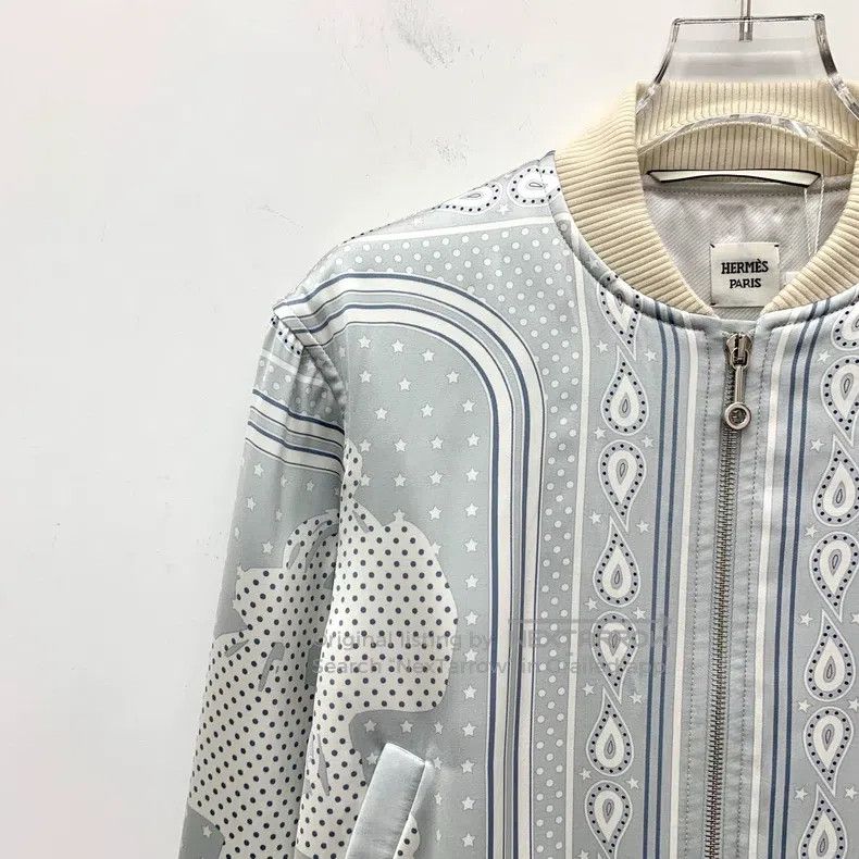 Hermes Hermes Light Blue Silk Printed Collar Zipper Long Sleeve J Size XS / US 0-2 / IT 36-38 - 3 Thumbnail