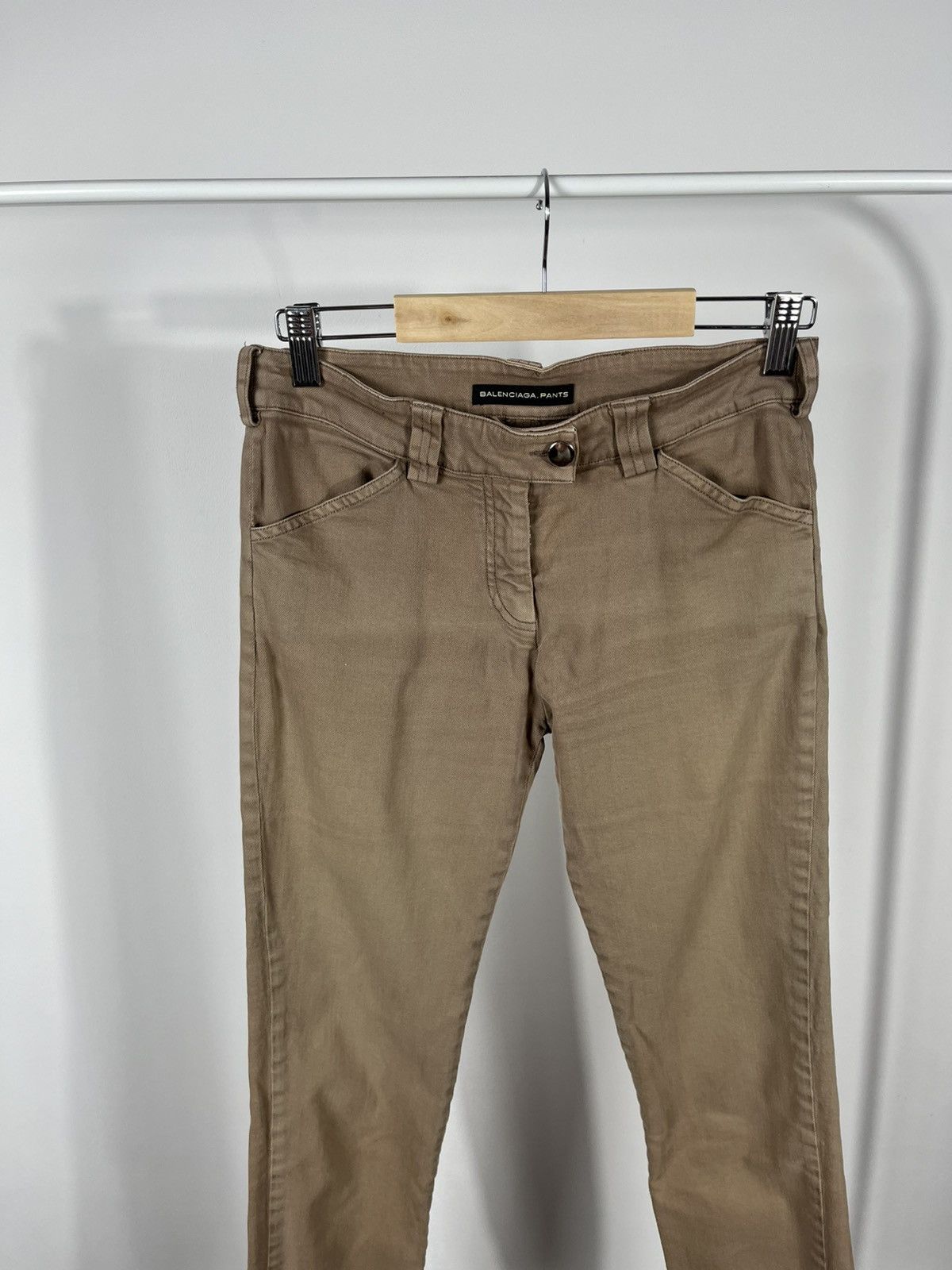 Balenciaga Balenciaga Pants Beige Slim Tapered Cotton Trousers Size 38 Size 26" / US 2 / IT 38 - 2 Thumbnail