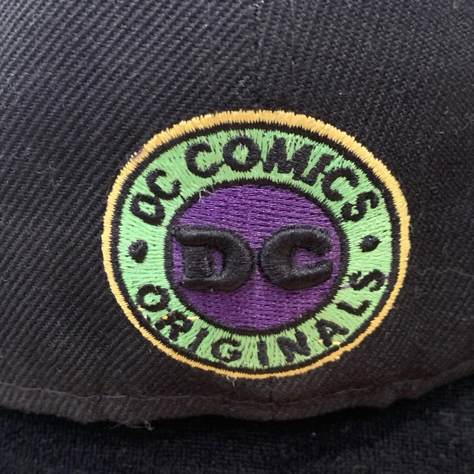 DC Comics Batman Joker Split Logo New Era 59FIFTY Fitted 7 3/8 Limited Size ONE SIZE - 4 Thumbnail