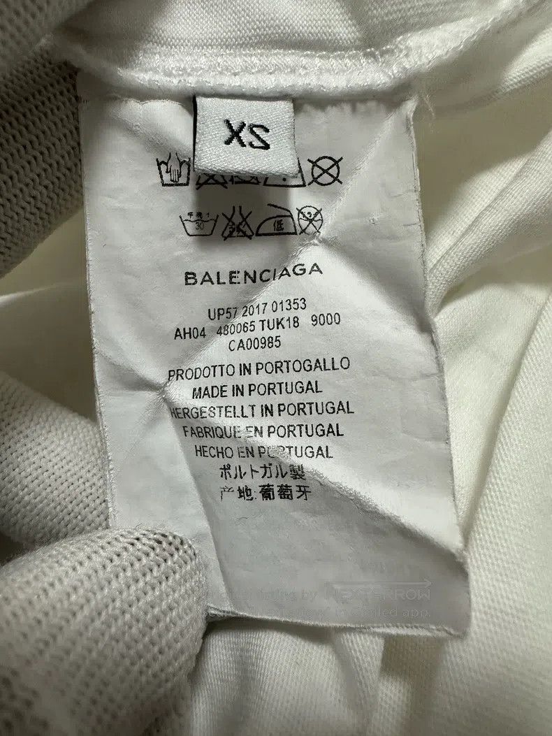 Balenciaga Balenciaga Short-sleeve T-shirt with embroidered letter pa Size US XS / EU 42 / 0 - 5 Thumbnail