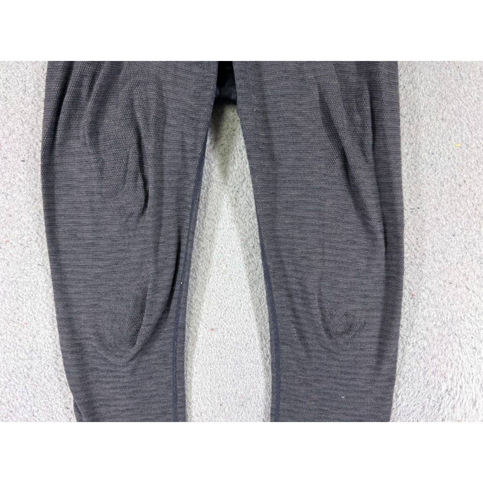 Lululemon Lululemon Pants Womens 4 Gray Wunder Under Crop 20" Gym Training Yoga Cropped Inseam 20 in Pockets Skinny Leg Size 27" / US 4 / IT 40 - 3 Thumbnail