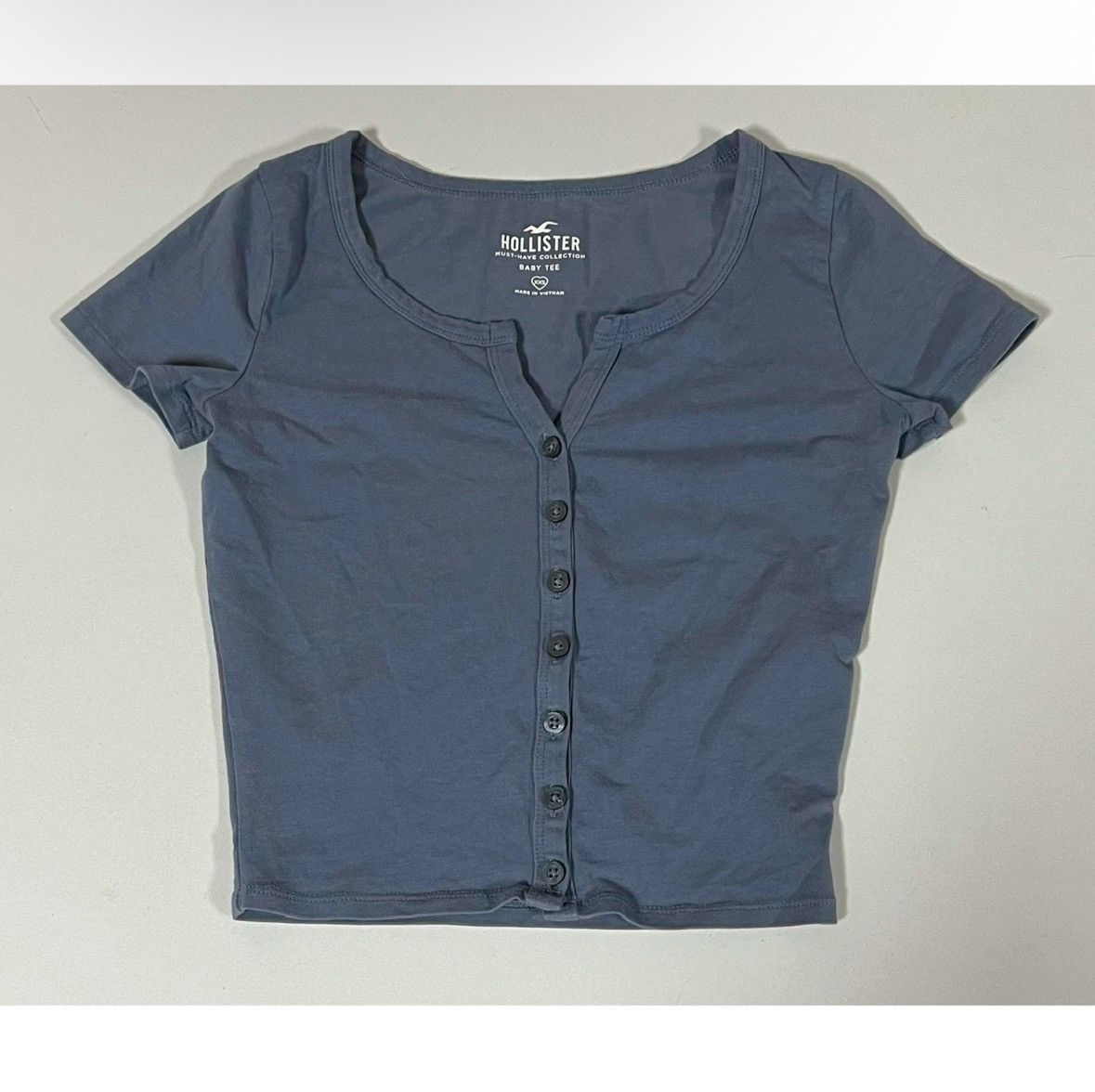 Hollister Hollister Periwinkle Button-Up Shirt Top Blouse Tee XXS 🦋✨ Size XXS / US 00 / IT 34 - 1 Thumbnail