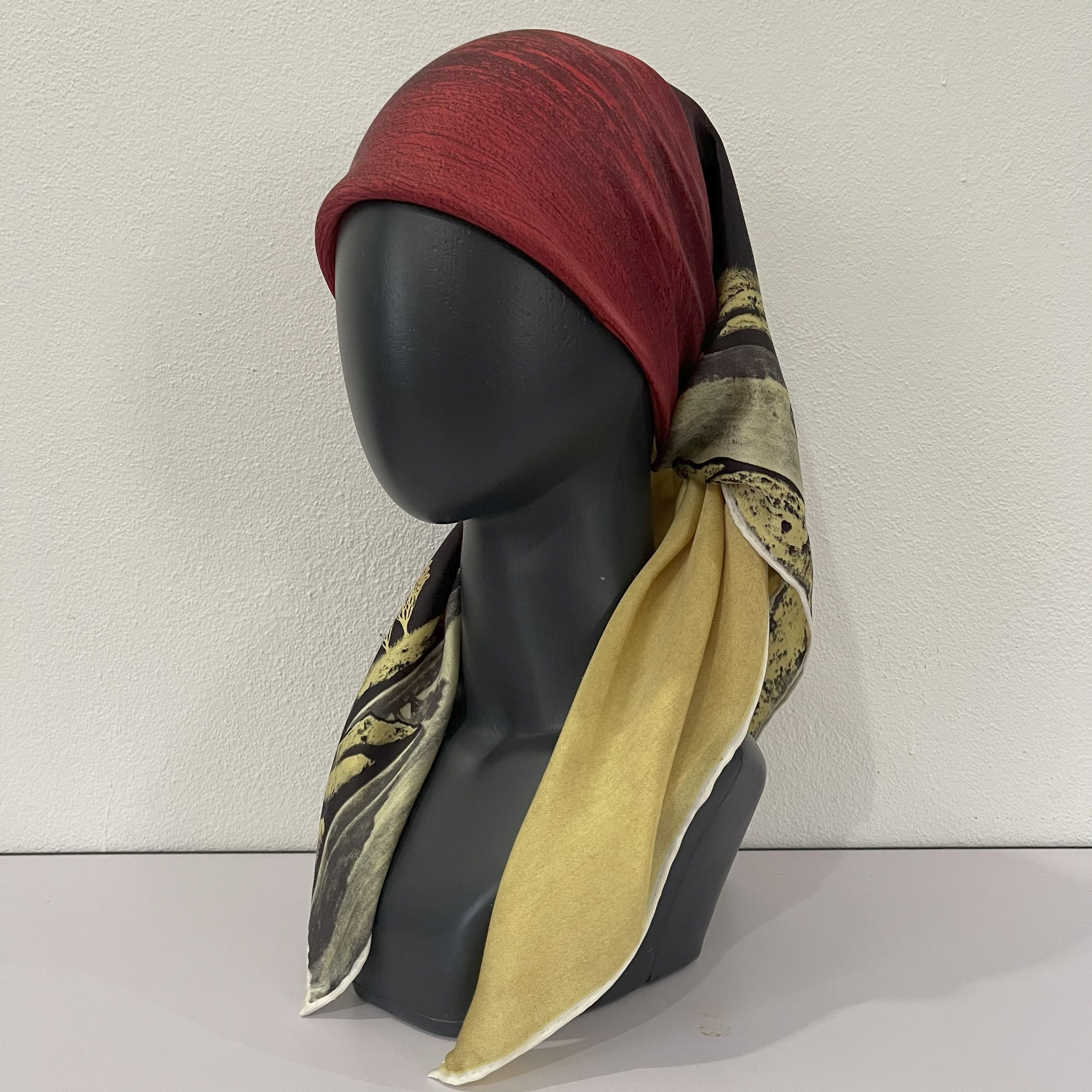 Japanese Brand Vintage Japanese Fujiyama Mountain Silk Scarf - S7023 Size ONE SIZE - 1 Thumbnail