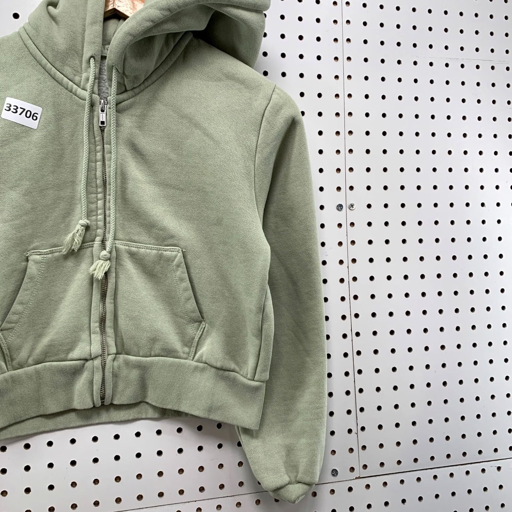 Brandy Melville John Galt Hoodie Womens One Size Pistachio Green Cropped Zip Sweatshirt 18x17.5 Size ONE SIZE - 4 Thumbnail