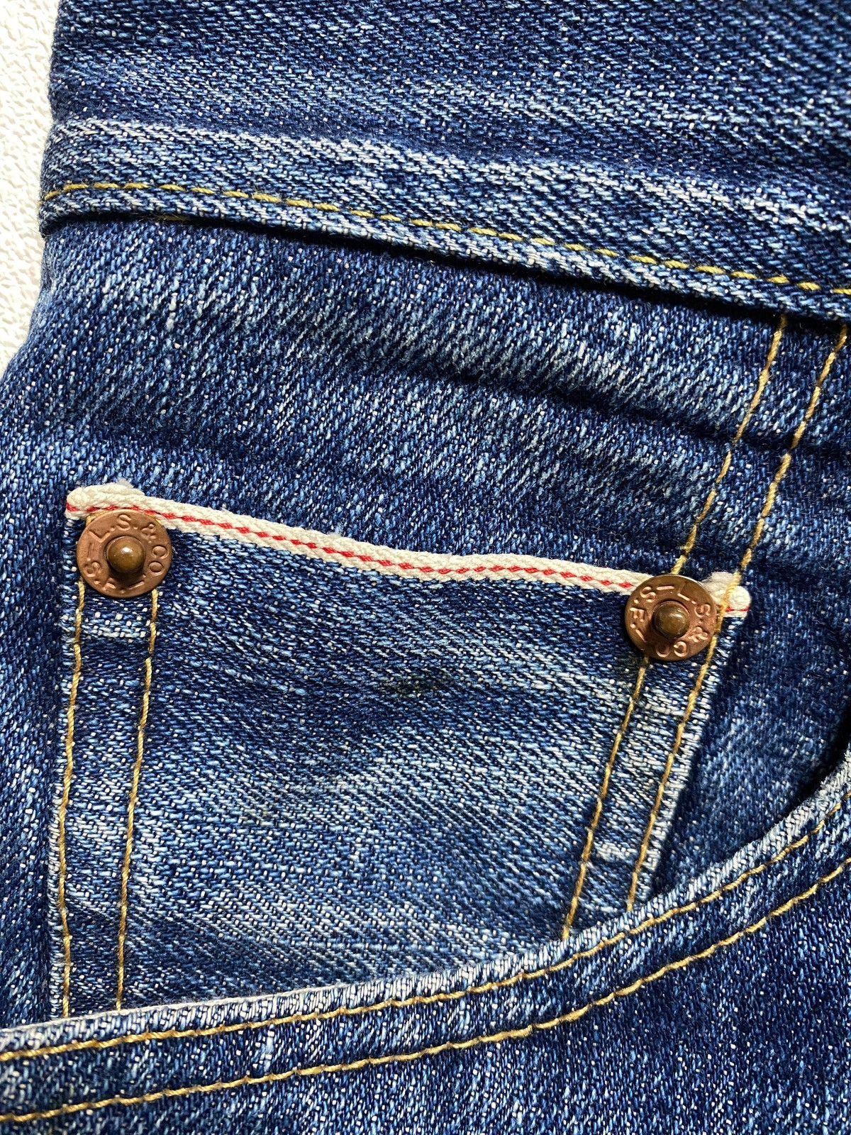Levi's Vintage Clothing Levis Jeans Vintage 501 Selvedge Size US 31 - 13 Thumbnail