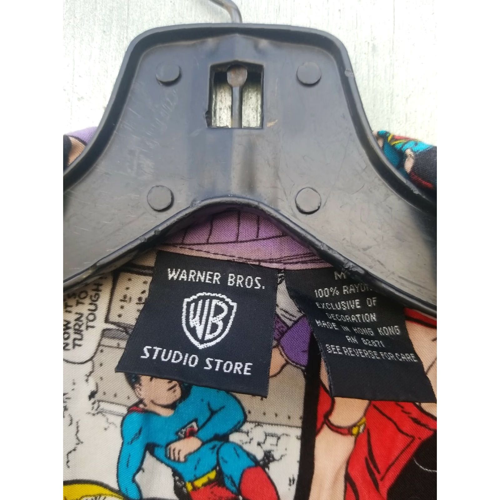 Vintage VINTAGE Warner Bros. Superman Action Comics Shirt Size medium 100% Rayon Mens Button-Up Short Sleeve Black Comics Shirt Size US M / EU 48-50 / 2 - 2 Thumbnail