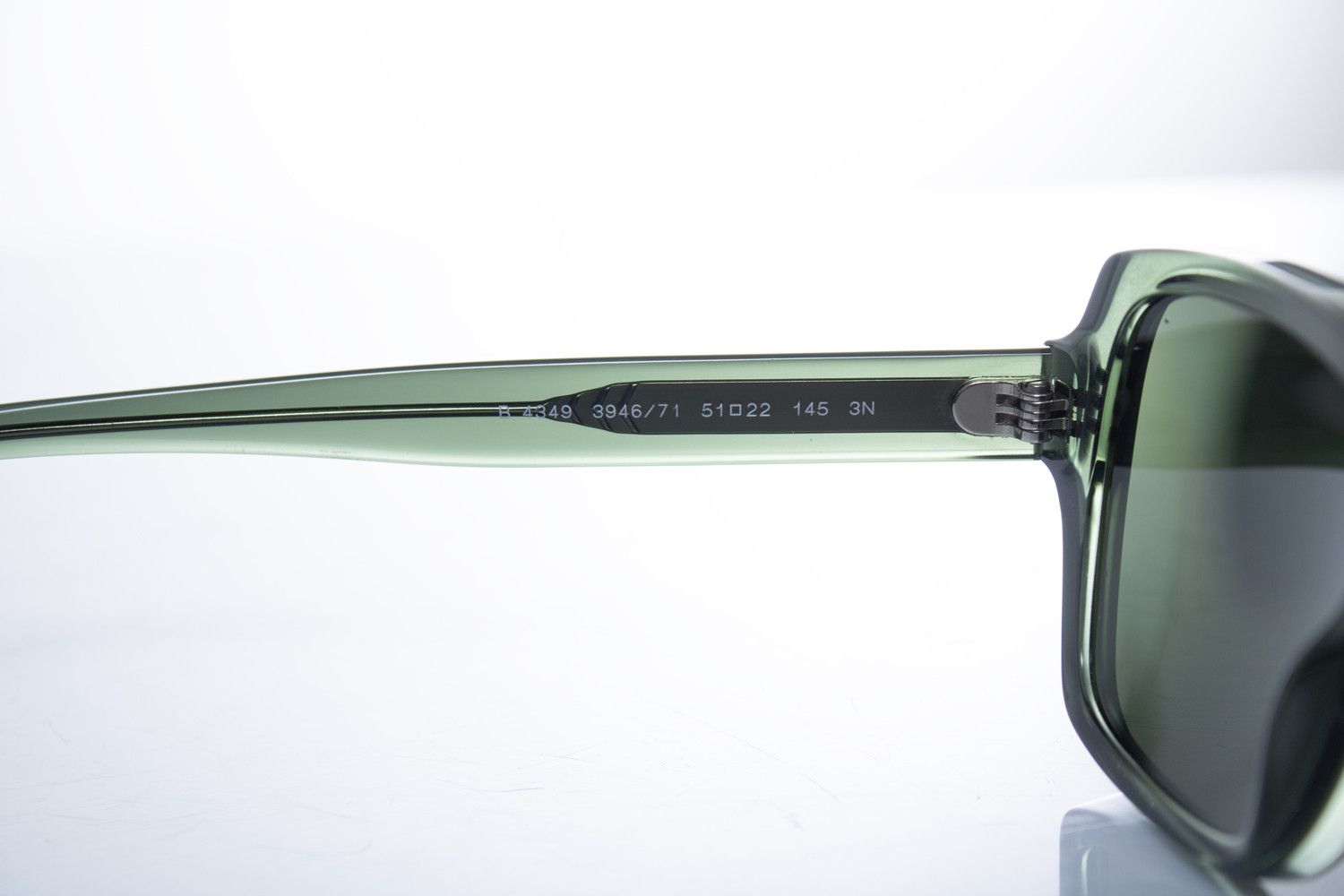 Burberry Burberry, green sunglasses Size ONE SIZE - 7 Thumbnail