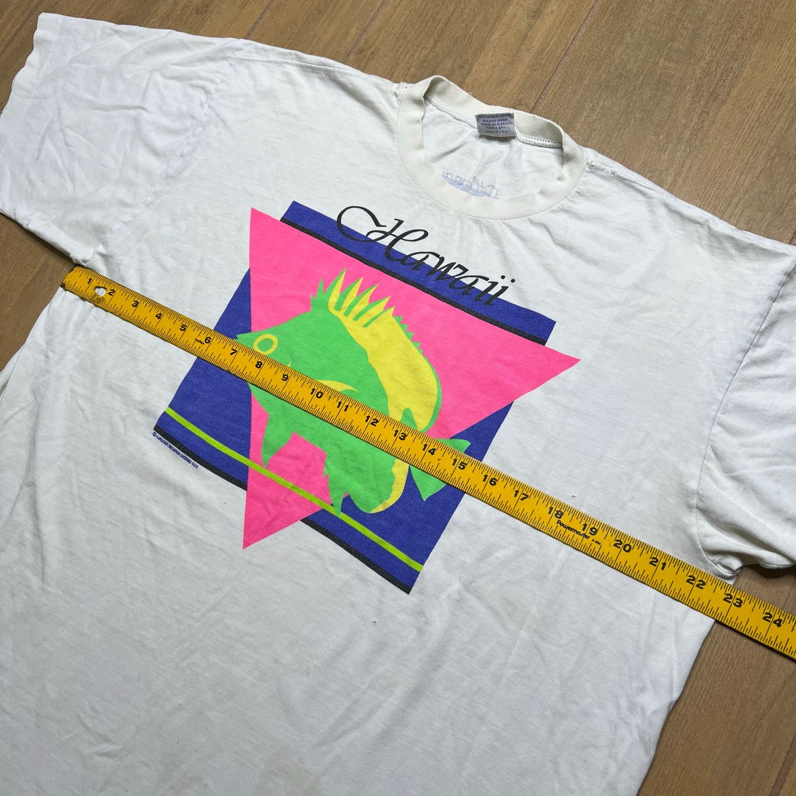 Vintage Vintage Crazy Shirts Hawaii T Shirt Neon Fish USA XL 80s Size US XL / EU 56 / 4 - 6 Thumbnail