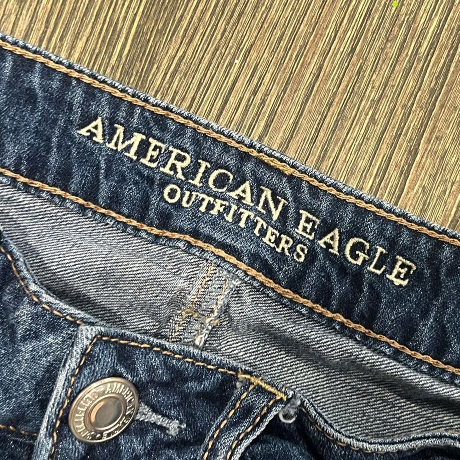 American Eagle Outfitters American Eagle Tomgirl Bermuda Shorts High Rise Distressed 2 Size 26" / US 2 / IT 38 - 5 Thumbnail