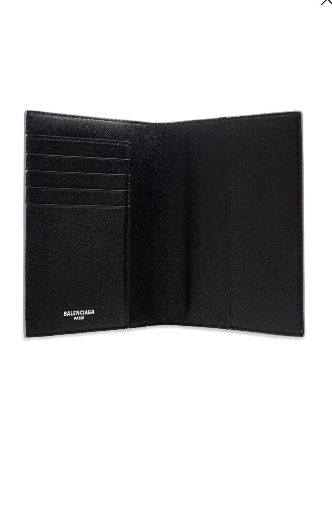 Balenciaga BNWT Rare Balenciaga Passport Case Size ONE SIZE - 3 Thumbnail
