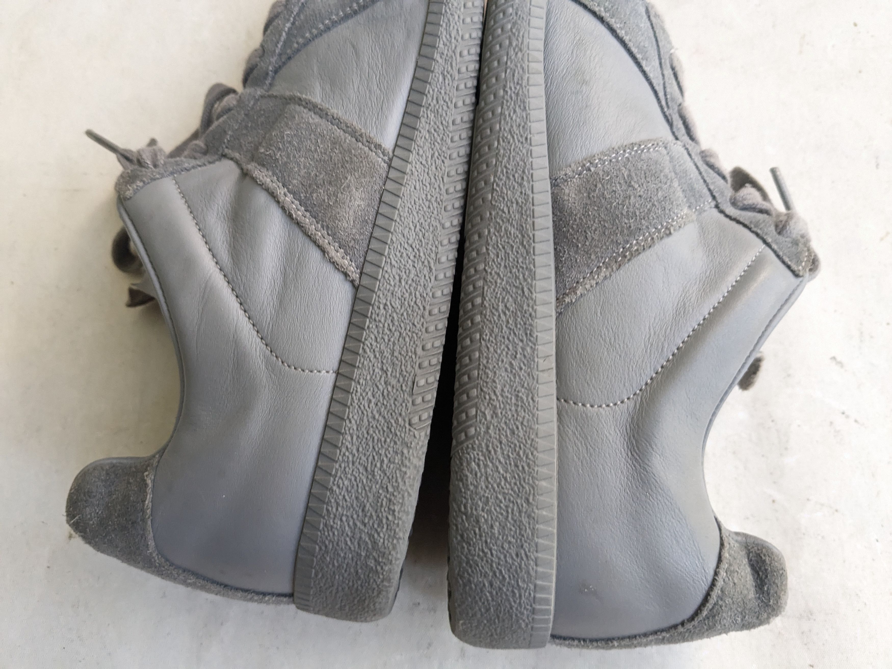 Maison Margiela Maison Margiela Gat Sneaker Low Gray 40 7 Suede Size US 7 / EU 40 - 13 Thumbnail
