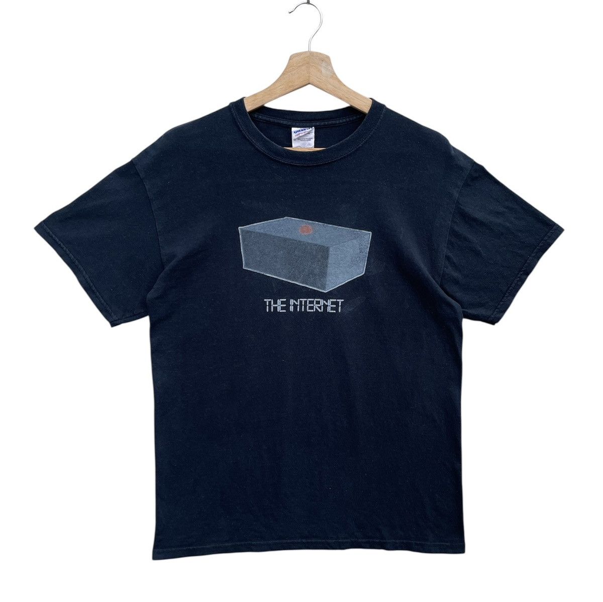 Gildan RARE🔥 The Internet Size US M / EU 48-50 / 2 - 2 Thumbnail