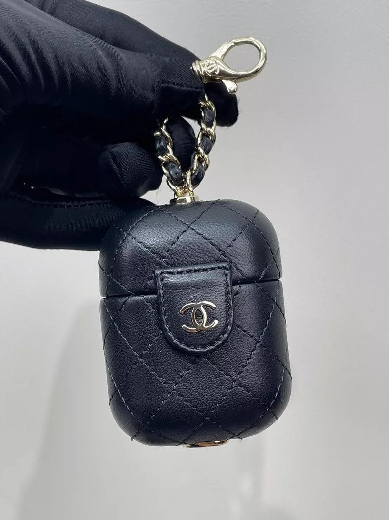 Chanel Chanel Black Earphone Case Keychain -2505 Size ONE SIZE - 2 Thumbnail