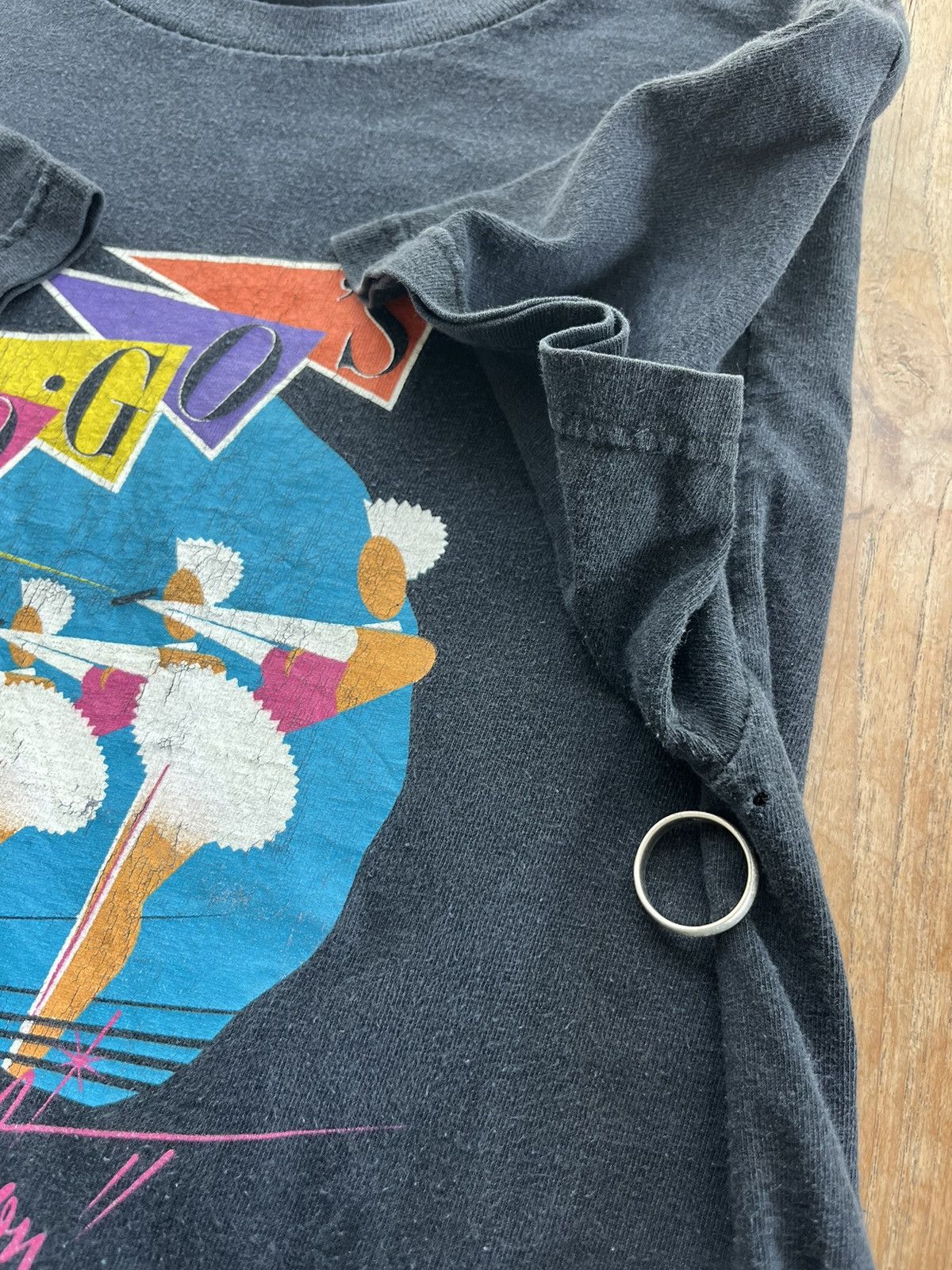 Vintage GO GO’S Vacation 2004’s RockBand Tshirt
