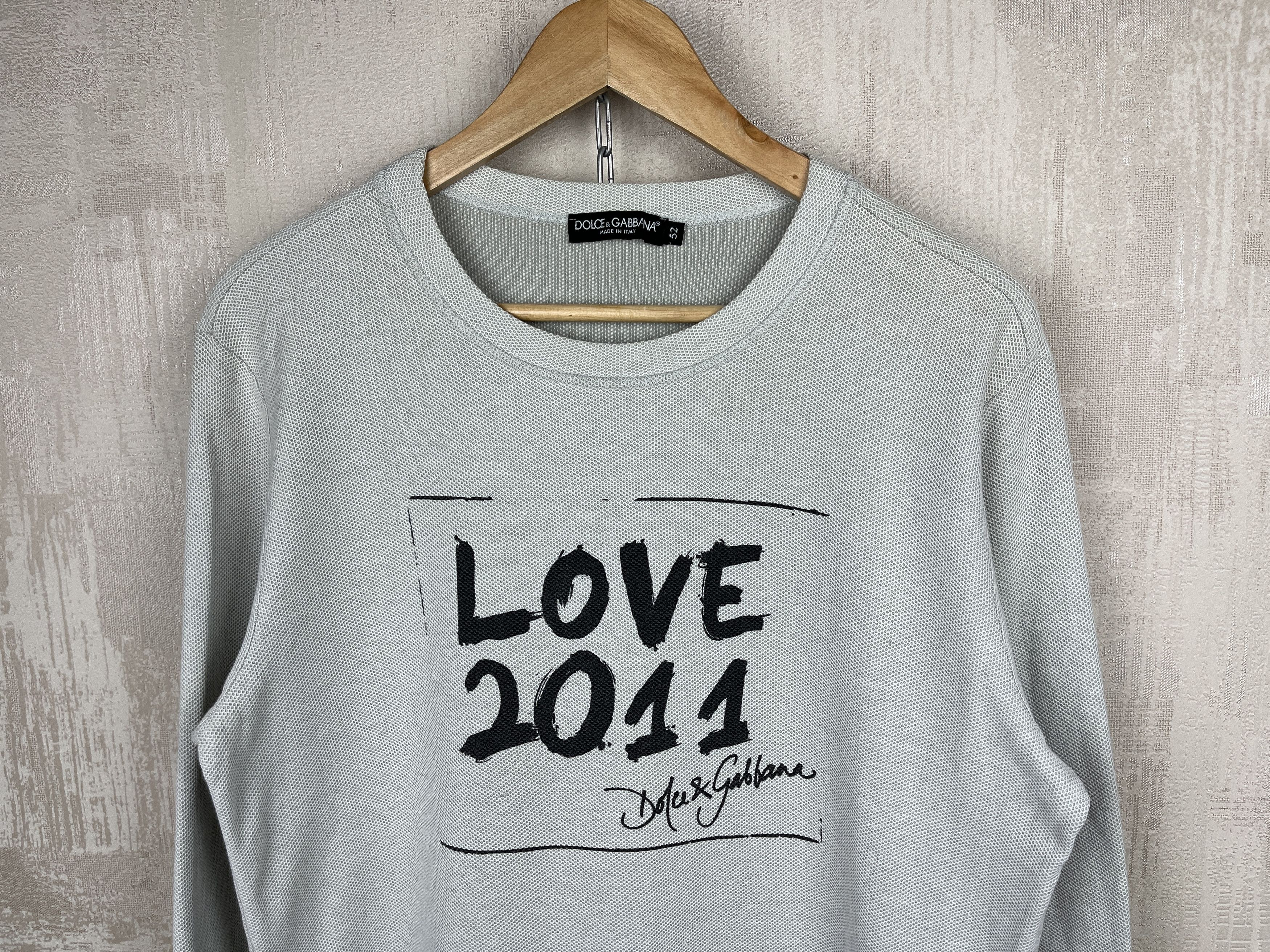 Dolce & Gabbana Dolce & Gabbana Love 2011 Vintage Sweatshirt Size US L / EU 52-54 / 3 - 3 Thumbnail