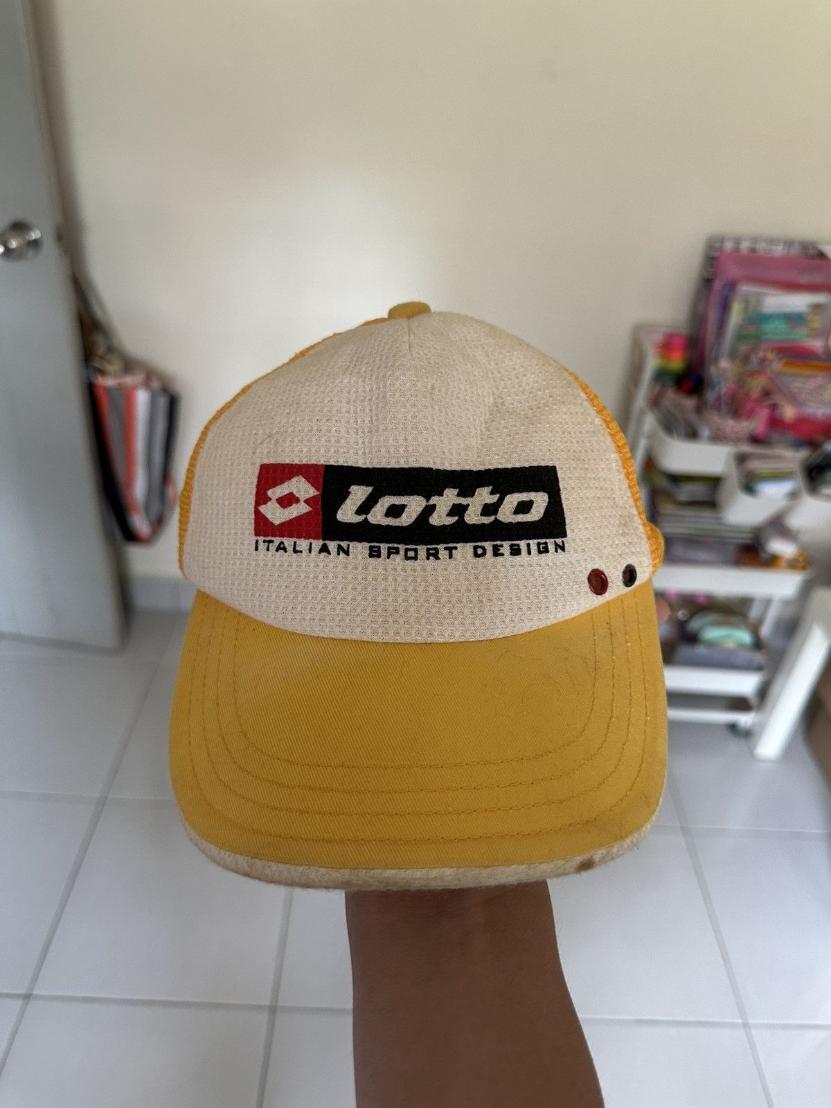 Lotto Sport × Vintage vintage lotto italian sport design Size ONE SIZE - 1 Thumbnail