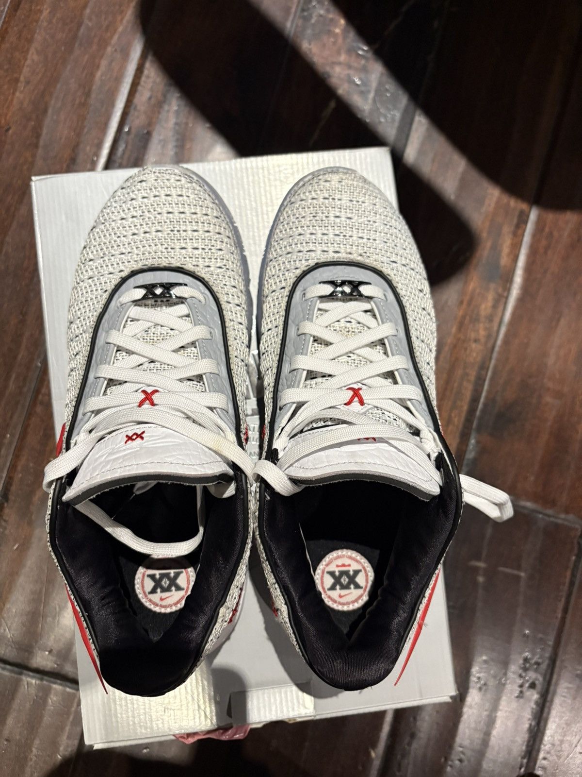 Jordan Brand × Nike Lebron 20 “The Debut” Size US 9.5 / EU 42-43 - 3 Thumbnail