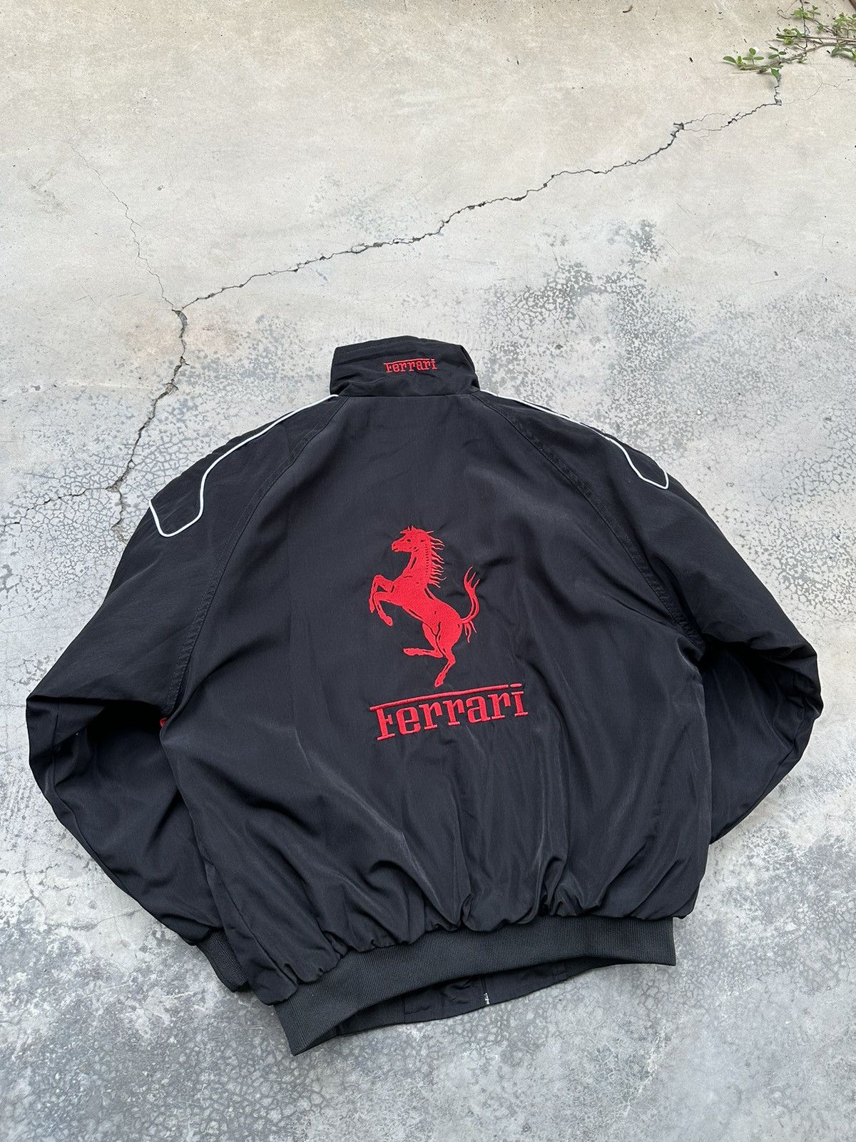 Ferrari 🏎️FERRARI F1 LIGHT PUFFER BOMBER JACKET Size US M / EU 48-50 / 2 - 7 Thumbnail