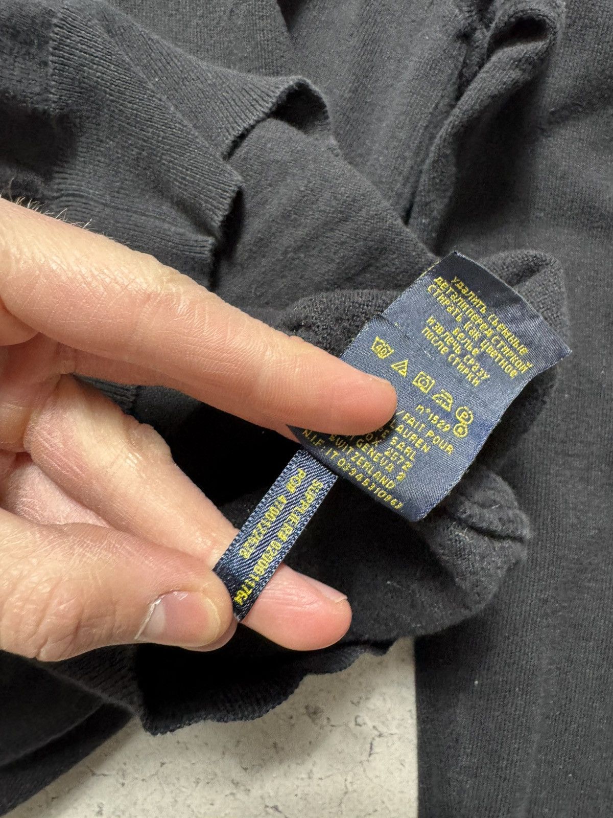 Polo Ralph Lauren Polo Ralph Lauren V-Neck Sweater Black Vintage Size M Size US M / EU 48-50 / 2 - 8 Thumbnail
