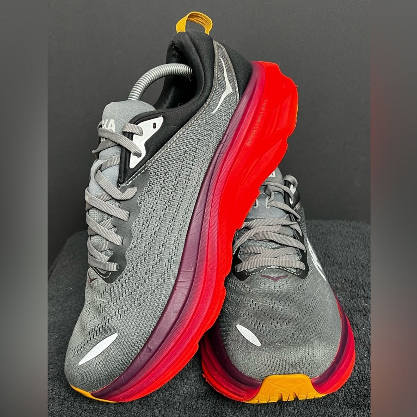 Hoka Hoka One One Bondi 8 Men’s SIZE 10.5 D Gray Athletic Shoes Size US 10.5 / EU 43-44 - 4 Thumbnail