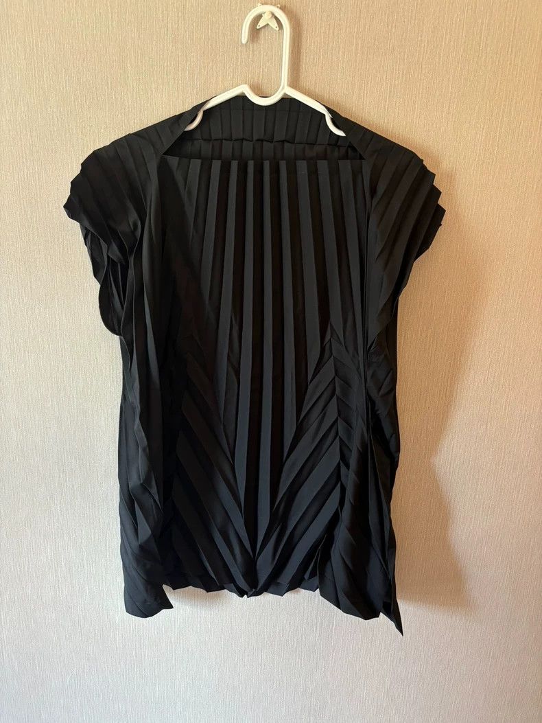 Other Issey Miyake size:one size Black short-sleeved shirt Size XS / US 0-2 / IT 36-38 - 1 Thumbnail