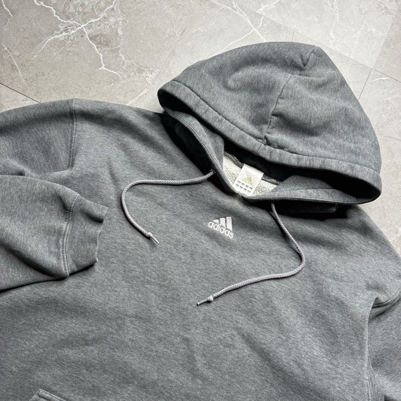 Adidas Vintage Y2K Adidas Center Logo Hoodie Men’s Size Medium Size US M / EU 48-50 / 2 - 2 Thumbnail
