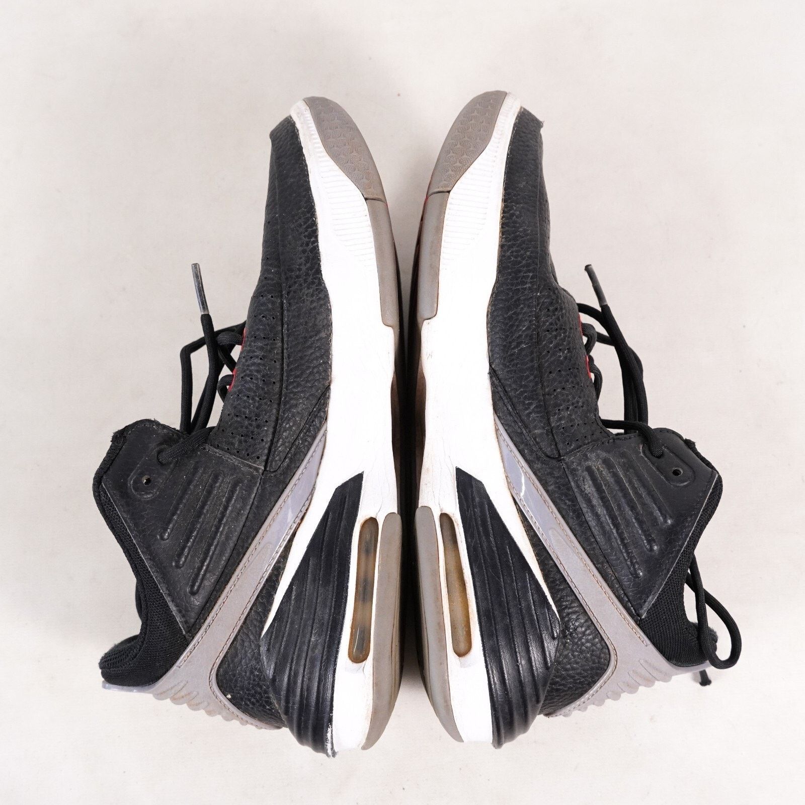 Nike Air Jordan Max Aura Basket Ball Shoes Sneakers Youth 6.5 Size US 6.5 / EU 39-40 - 7 Thumbnail