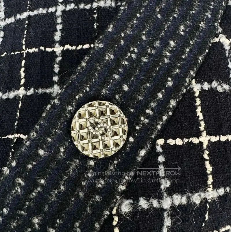 Chanel Chanel Long Wool Coat in Deep Blue . Size M / US 6-8 / IT 42-44 - 3 Thumbnail