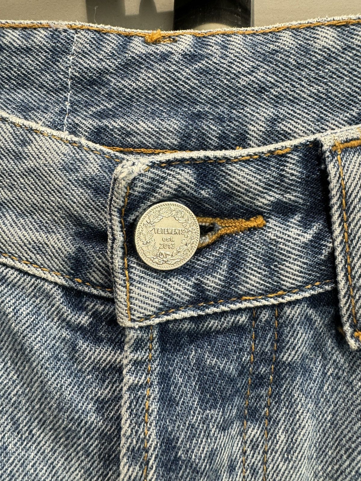 Vetements Last Size Vetements Crystal Logo Baggy Jeans Size US 31 - 7 Thumbnail