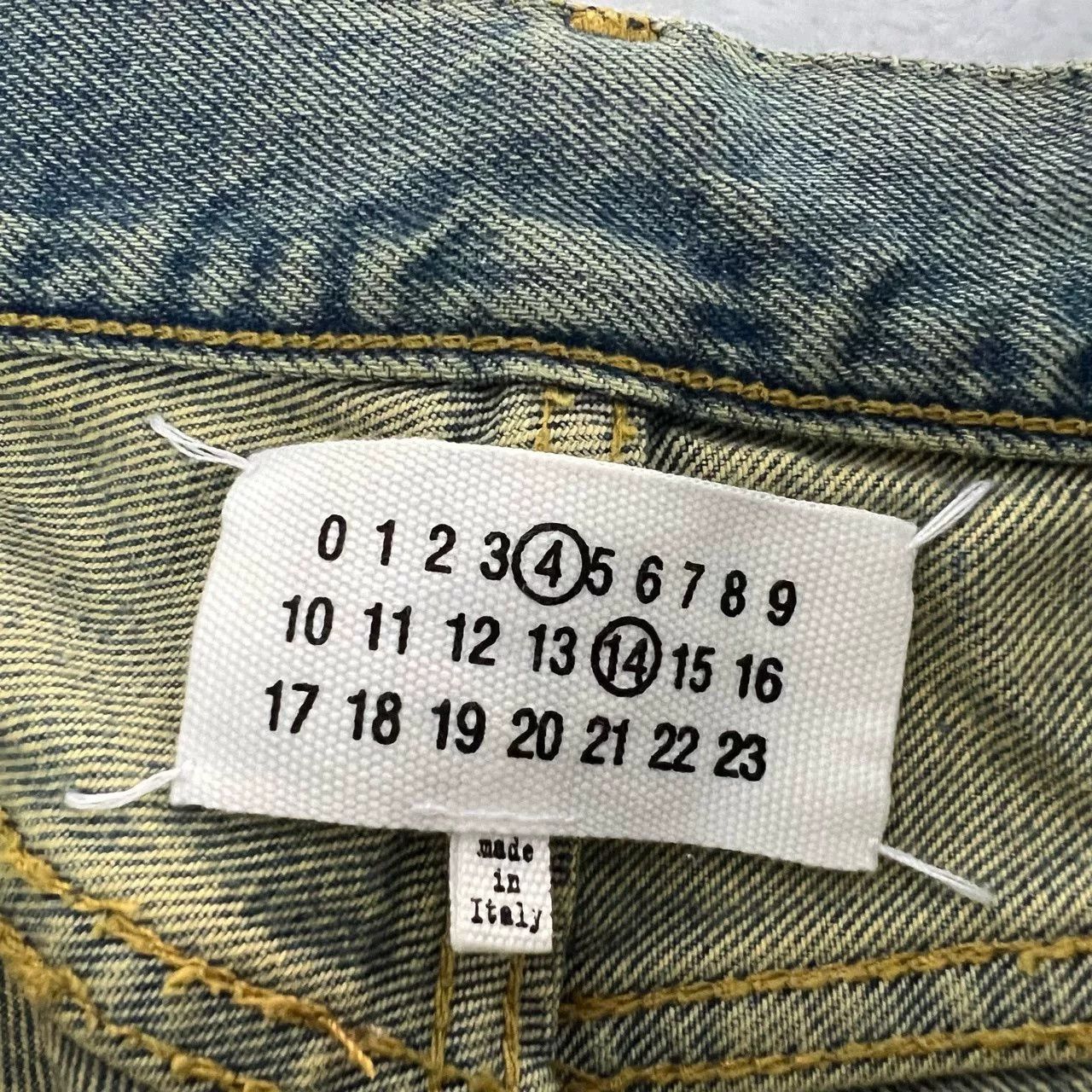 Maison Margiela Maison Margiela Distressed Stone-Wash Jeans Size US 29 - 4 Thumbnail