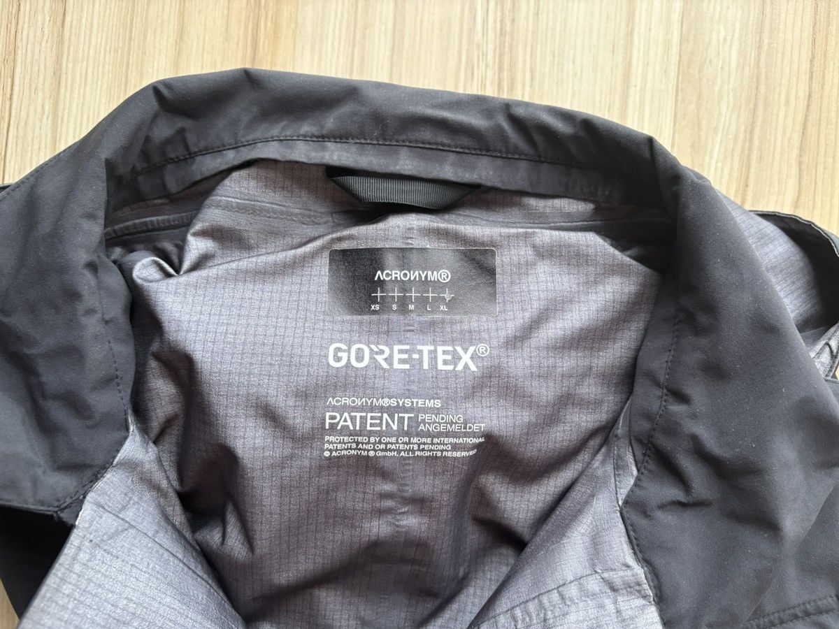 Acronym Acronym J1A-GT 2.2 Size US XL / EU 56 / 4 - 18 Thumbnail
