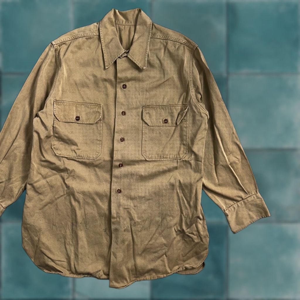 Vintage Vintage 40s WWII Gusset Khaki Work Army Military Button Shirt Stencil USN Shirt Mens Size US L / EU 52-54 / 3 - 1 Thumbnail