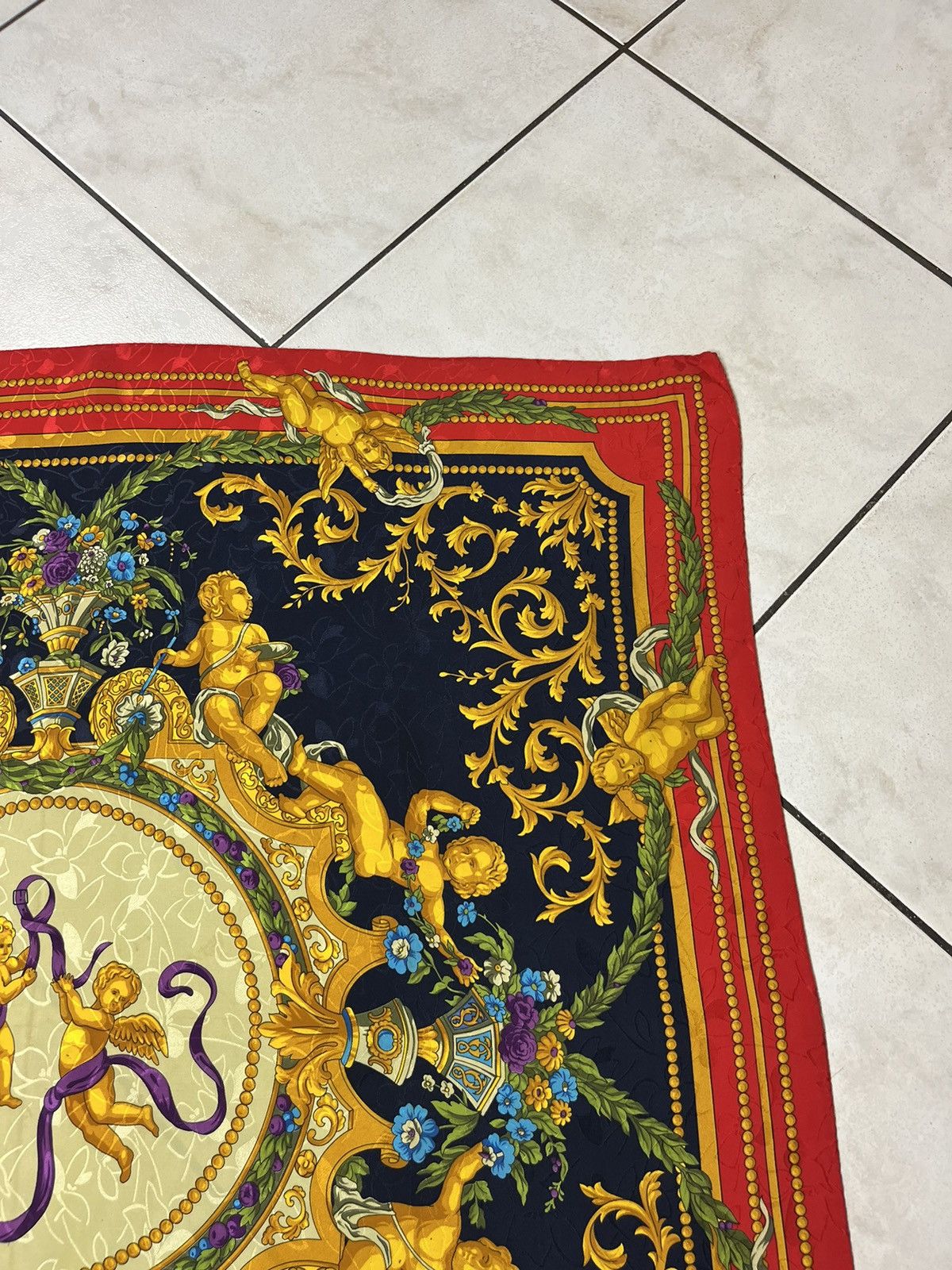 Designer × Roberta di Camerino × Vintage Vintage Roberta Di Camerino silk scarf handkerchief painted Size ONE SIZE - 4 Thumbnail