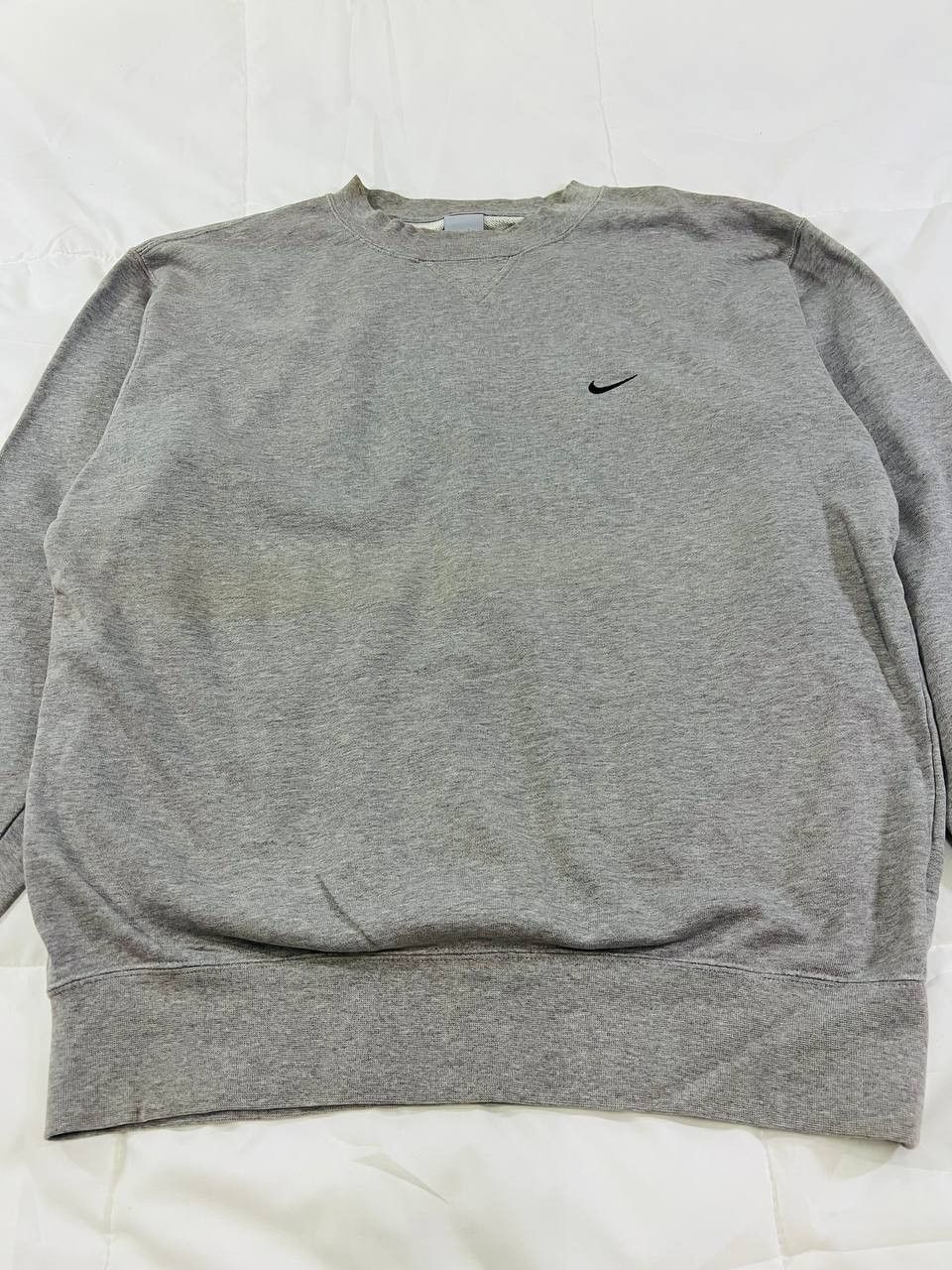 Nike × Vintage Vintage Y2K Nike Small Swoosh Logo Thrashed Sweatshirt Size US L / EU 52-54 / 3 - 3 Thumbnail