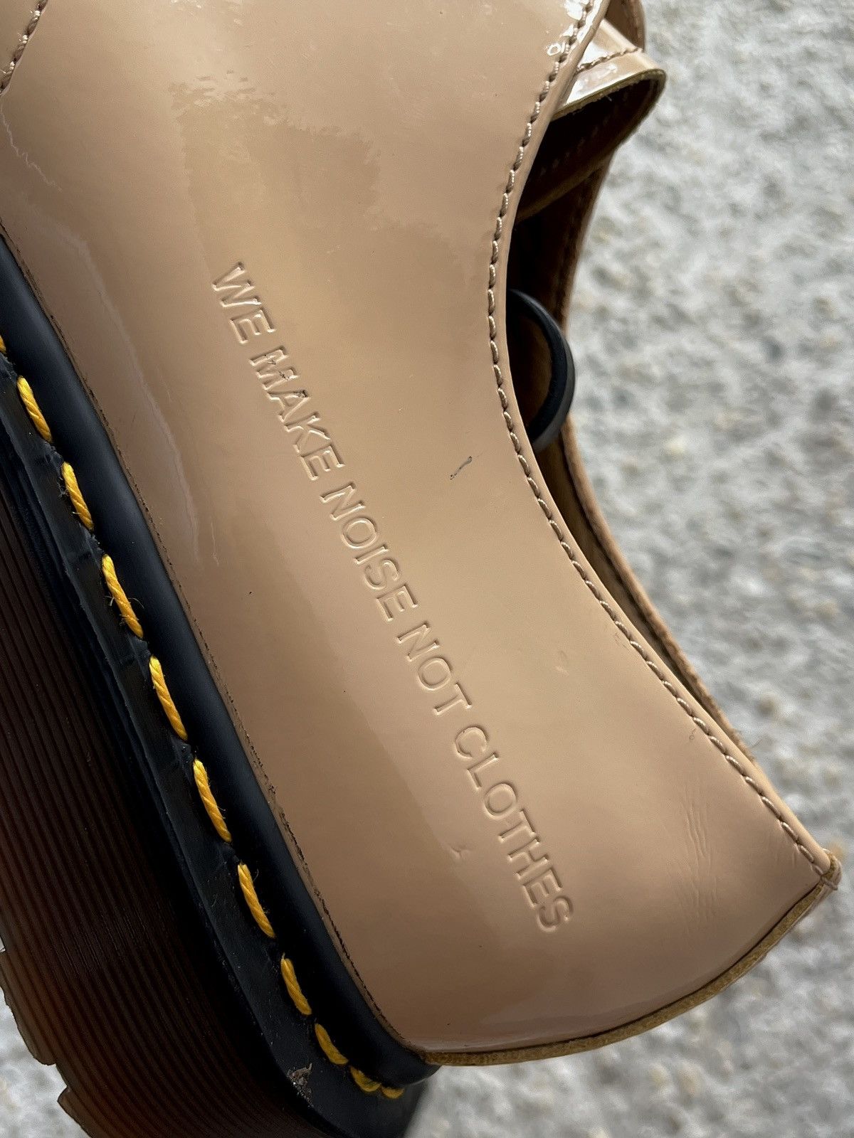 Undercover Dr. Martens Undercover x 1461 Patent Leather 'Beige' Size US 11 / EU 44 - 9 Thumbnail