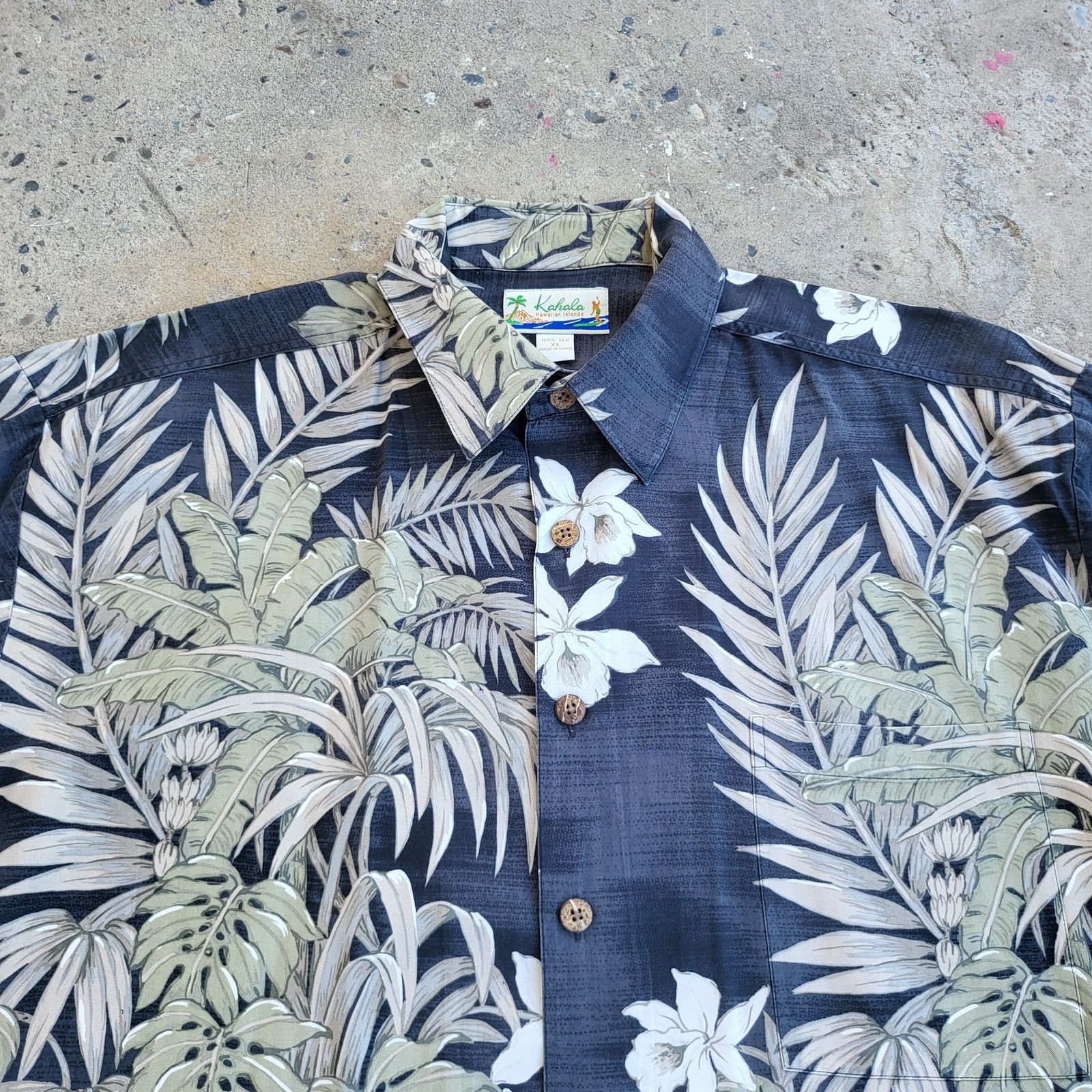 Other Vintage Kahala Silk Hawaiian Shirt Size XL Black Floral Size US XL / EU 56 / 4 - 2 Thumbnail