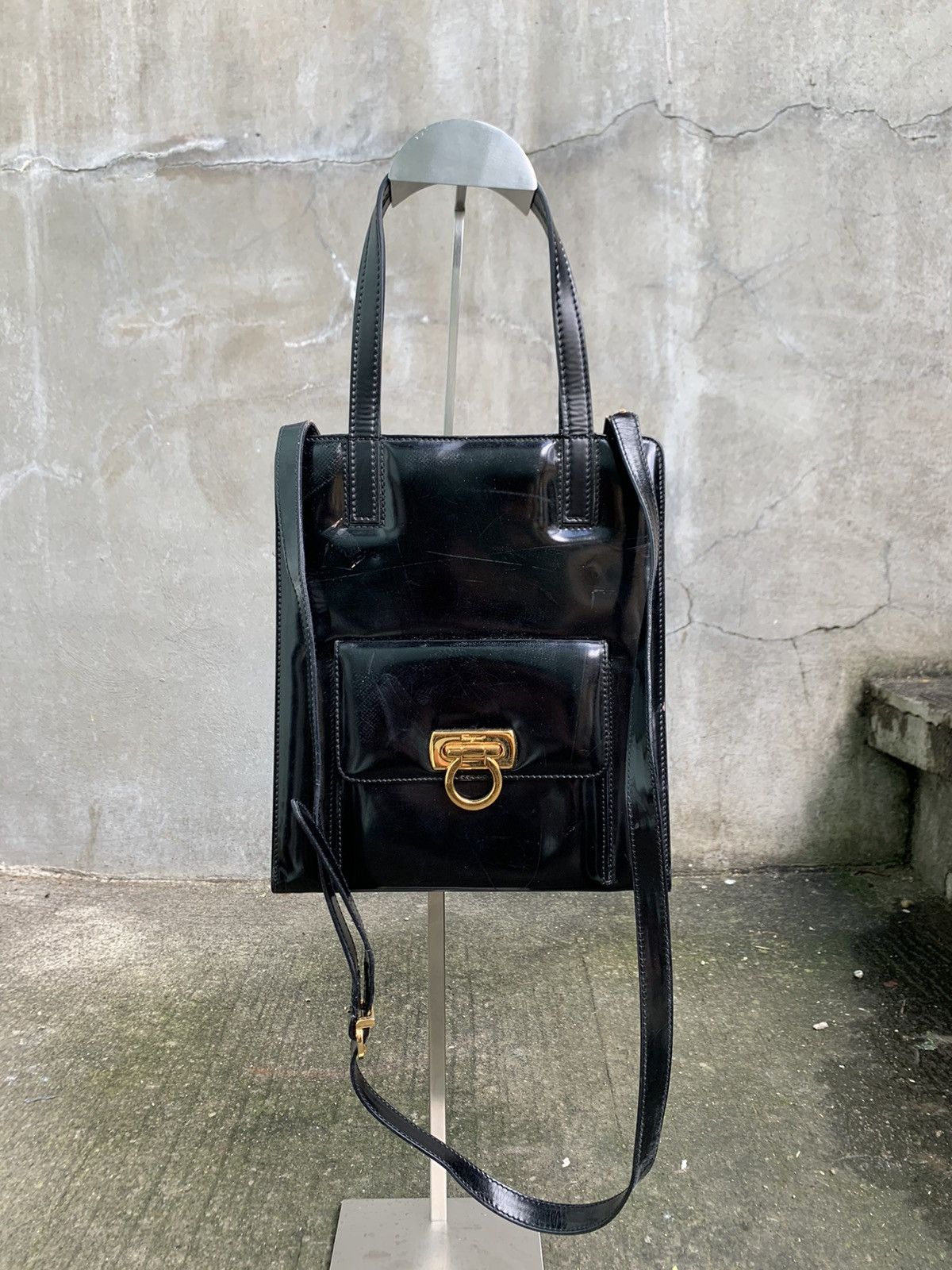 Salvatore Ferragamo 2 Way Gancini Shoulder Bag Size ONE SIZE - 1 Thumbnail