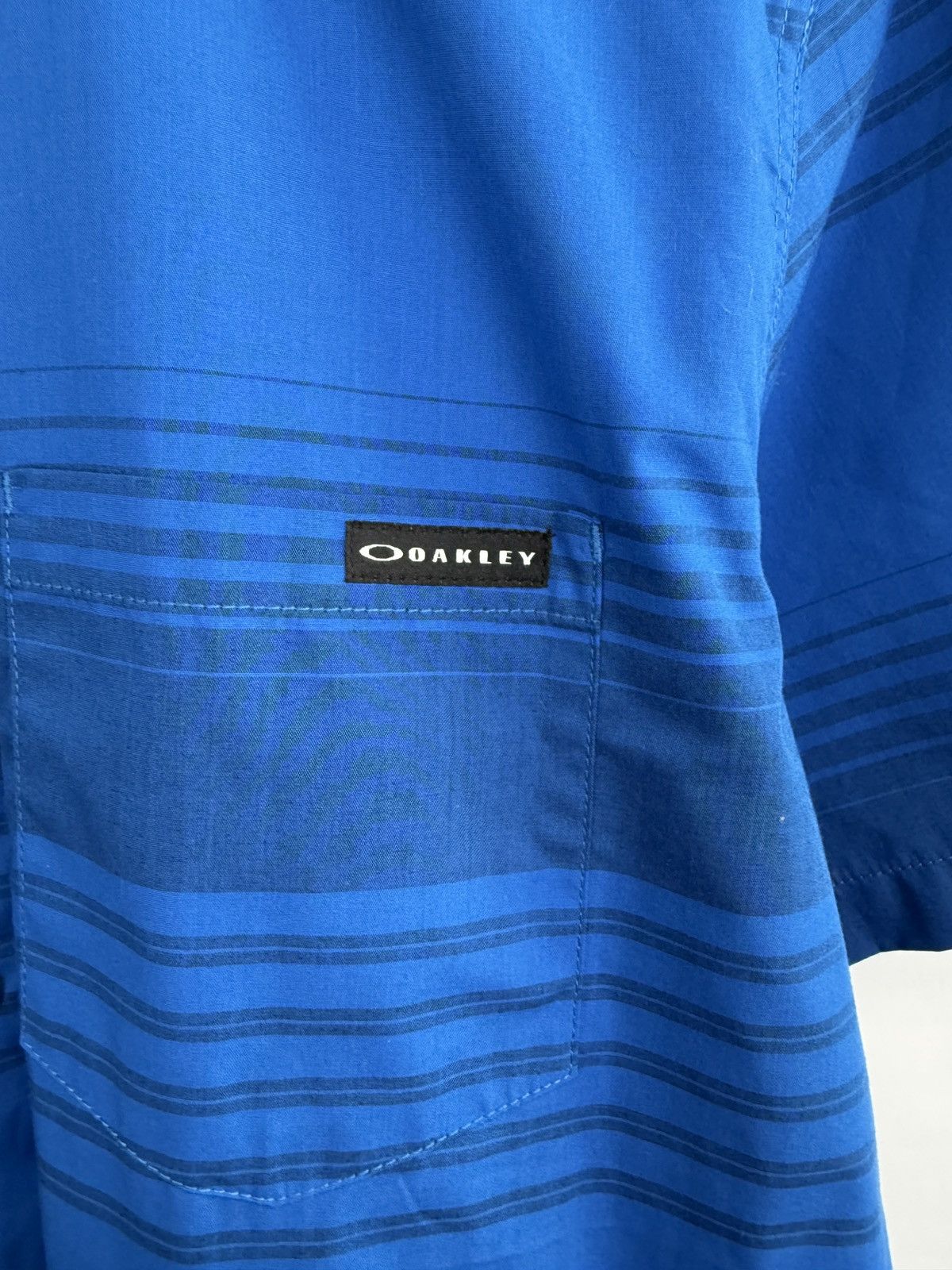 Oakley 🇺🇸 Vintage 90s Oakley Regular Fit Shirt Retro Y2K Hype Size US M / EU 48-50 / 2 - 4 Thumbnail