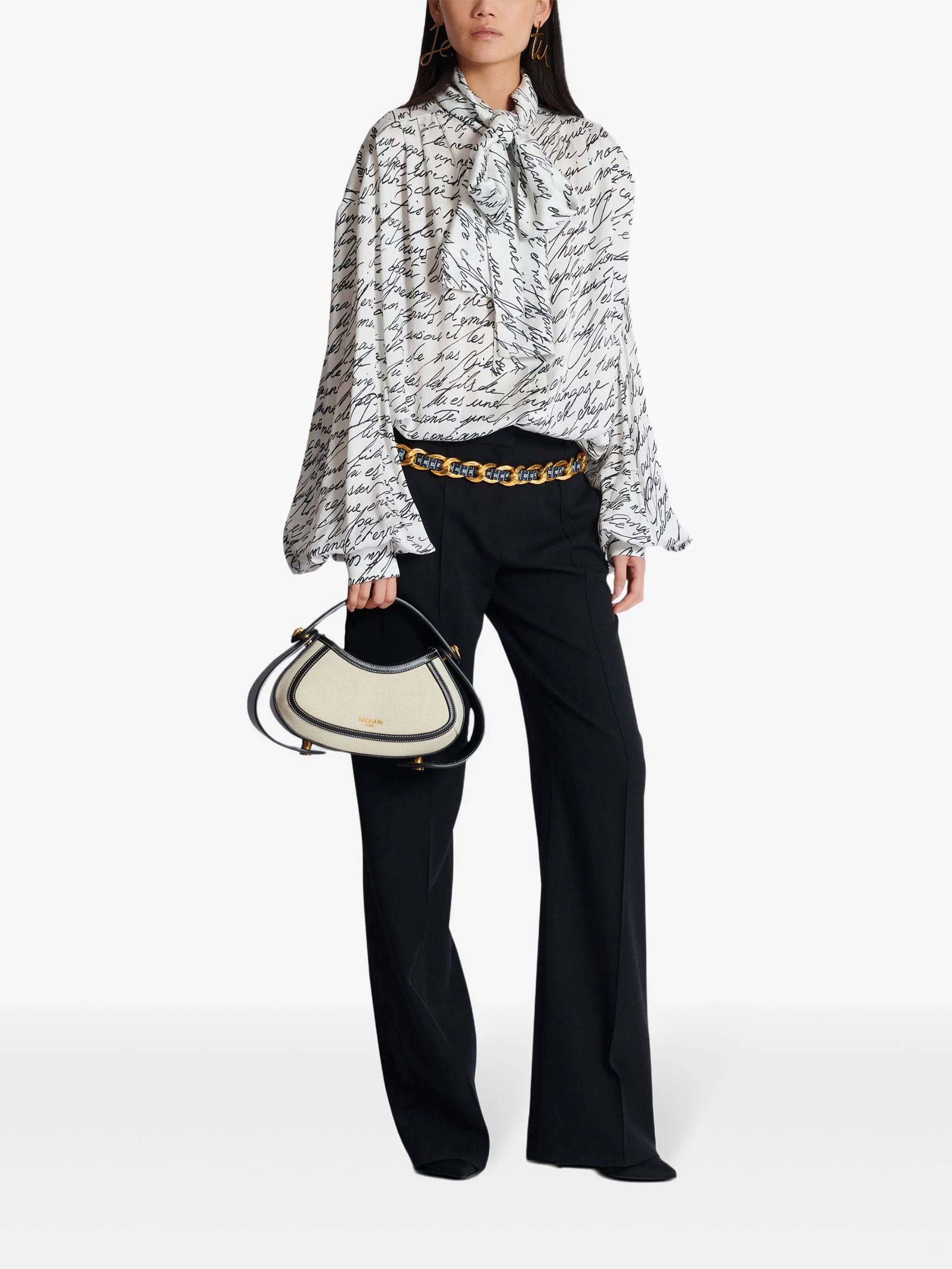 Balmain o1srvl11e1125 Size: OS / Jolie Madame Shoulder Bag in Beige Size ONE SIZE - 2 Thumbnail