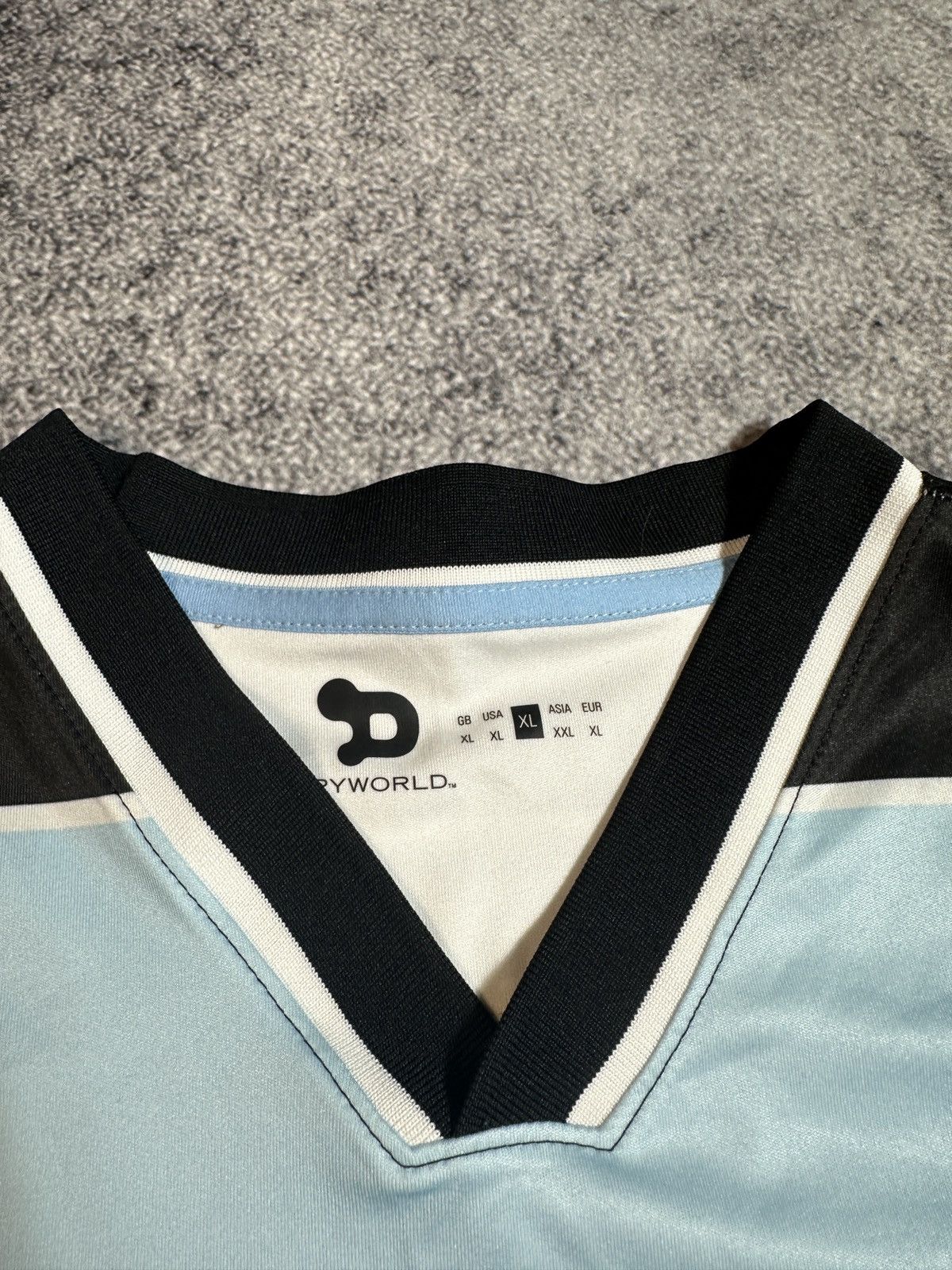 Vintage Dryworld QPR Soccer Jersey Streetwear Rare Fan Tee Casual XL Size US XL / EU 56 / 4 - 4 Thumbnail