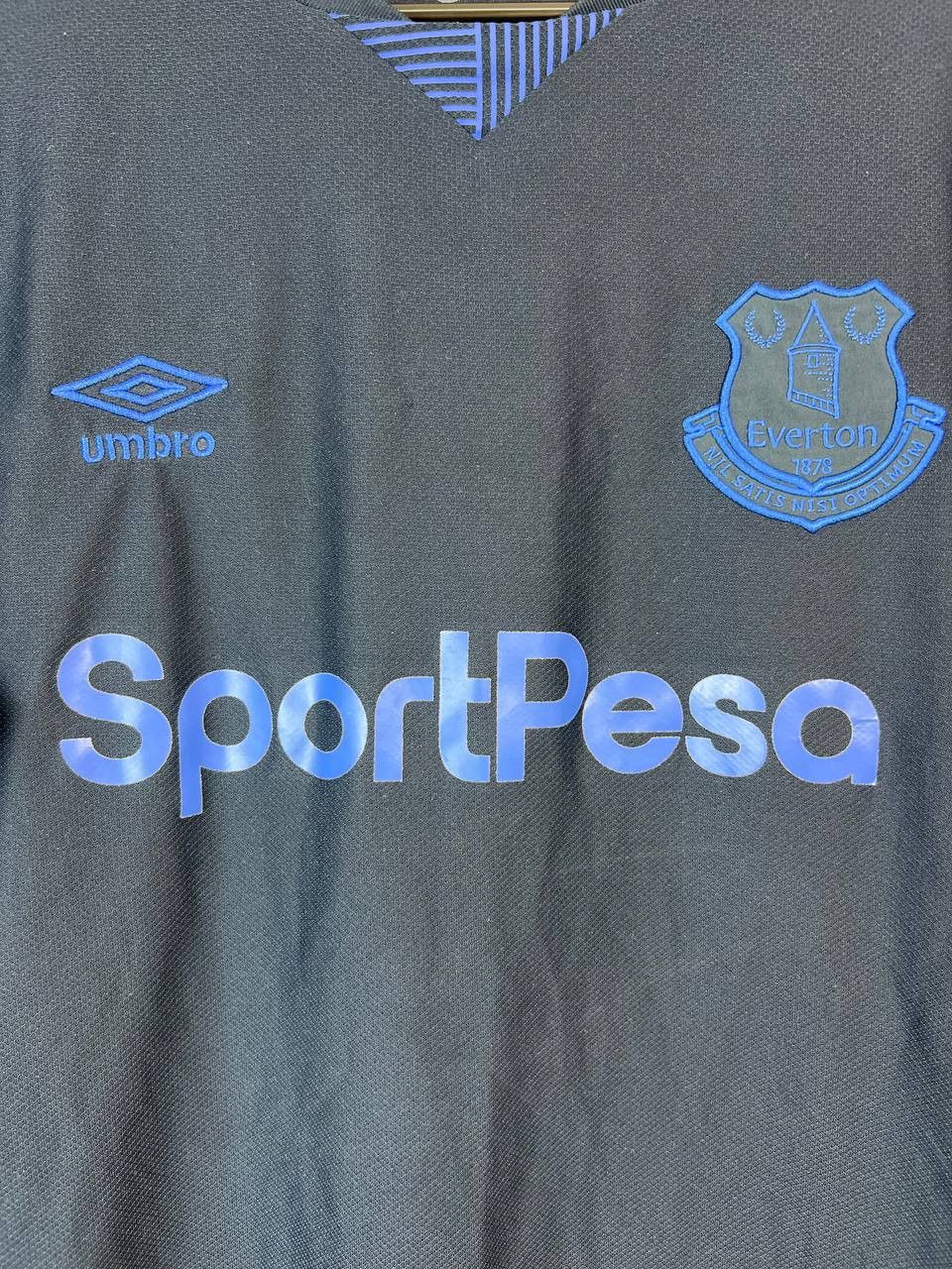 Umbro × Vintage Everton 2019/20 Third Umbro Vintage Soccer Jersey Blokcore Size US M / EU 48-50 / 2 - 2 Thumbnail