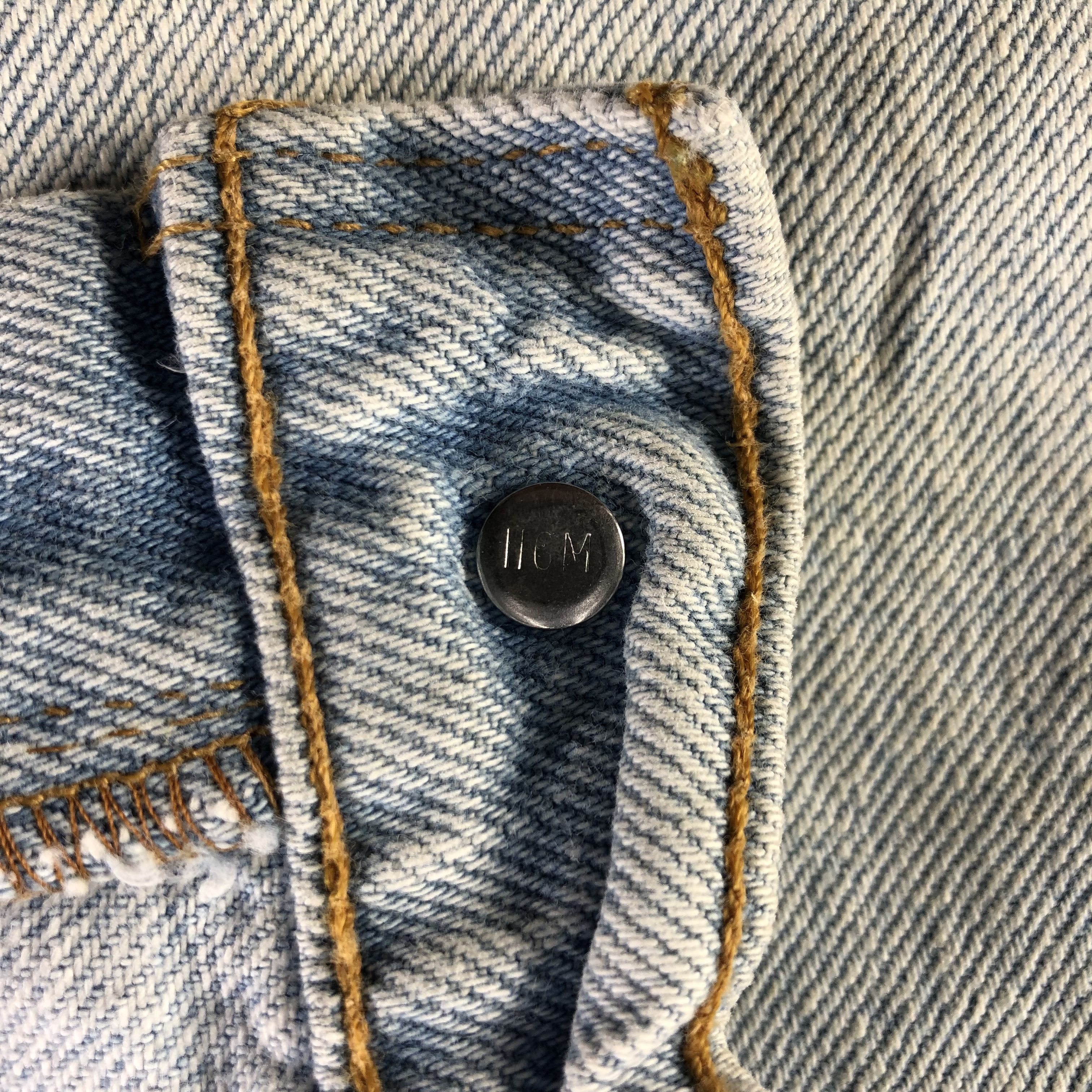 Levi's Vintage Light Wash Levis Jeans-J3145 Size US 37 - 8 Thumbnail