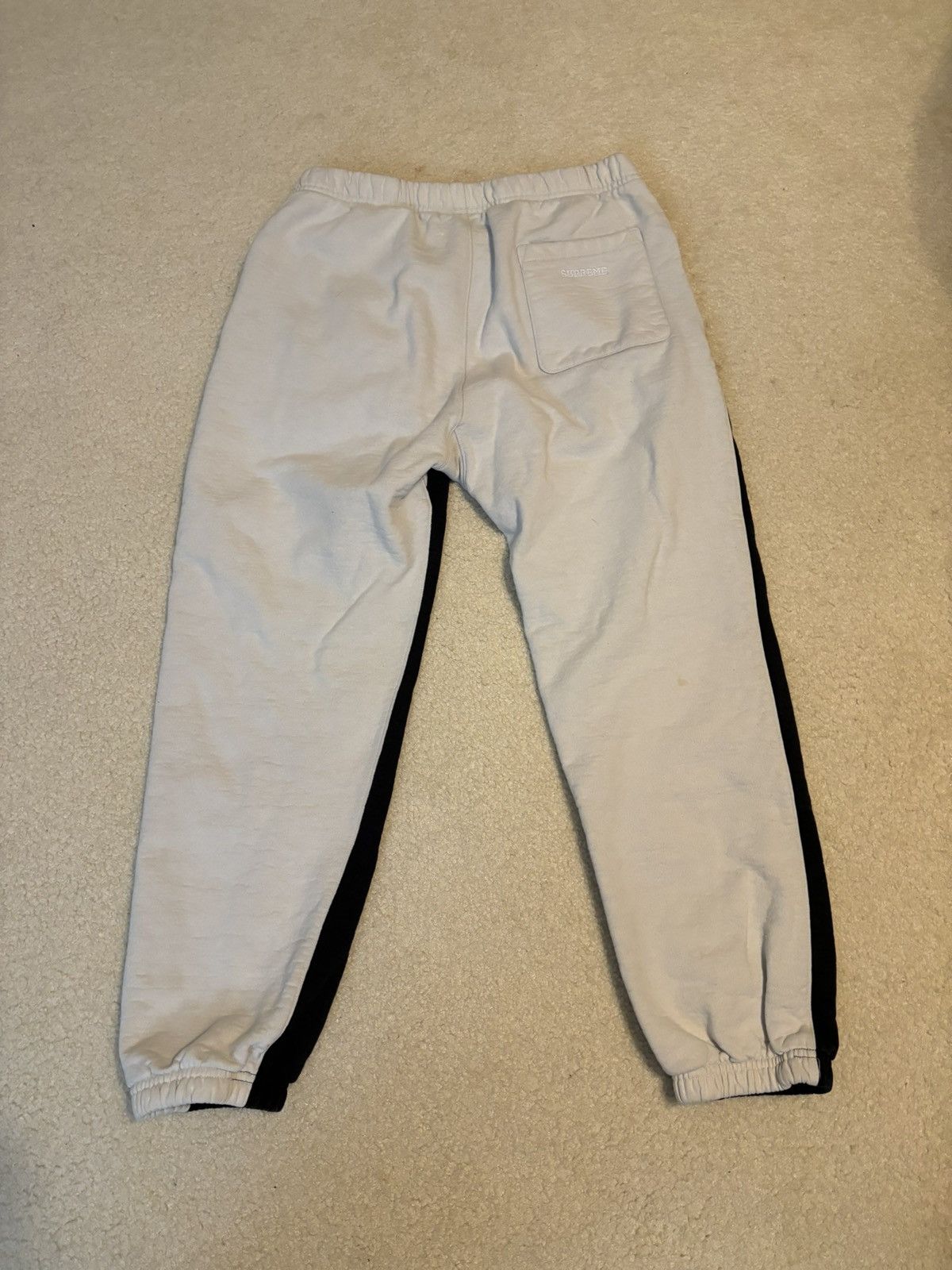 Supreme Supreme S Logo Split Color Fleece Sweatpants Black White Size US 30 / EU 46 - 8 Thumbnail