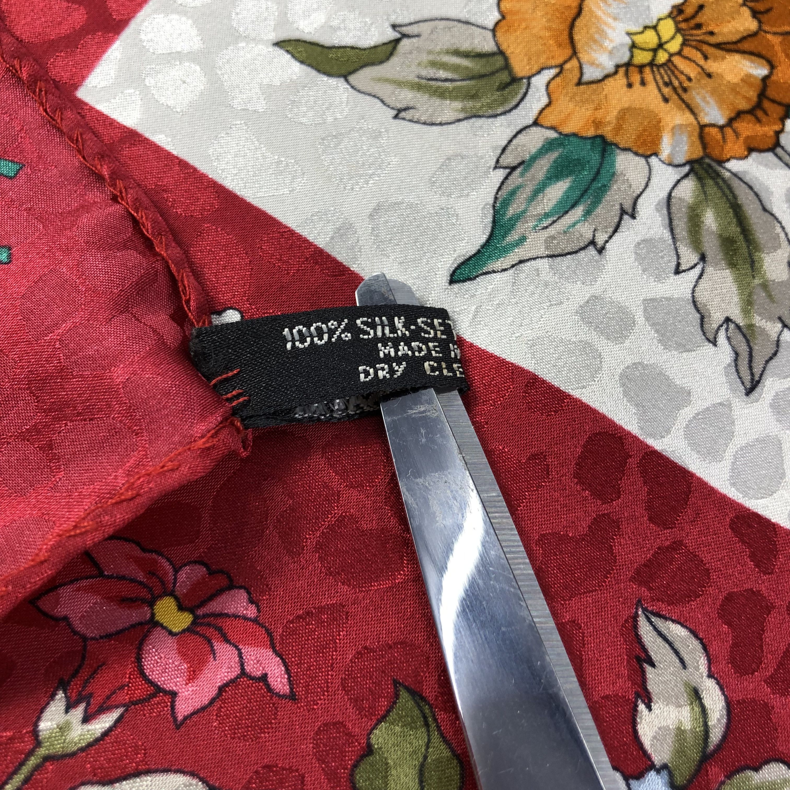Japanese Brand Vintage Luxury Floral Silk Scarf M559 Size ONE SIZE - 3 Thumbnail