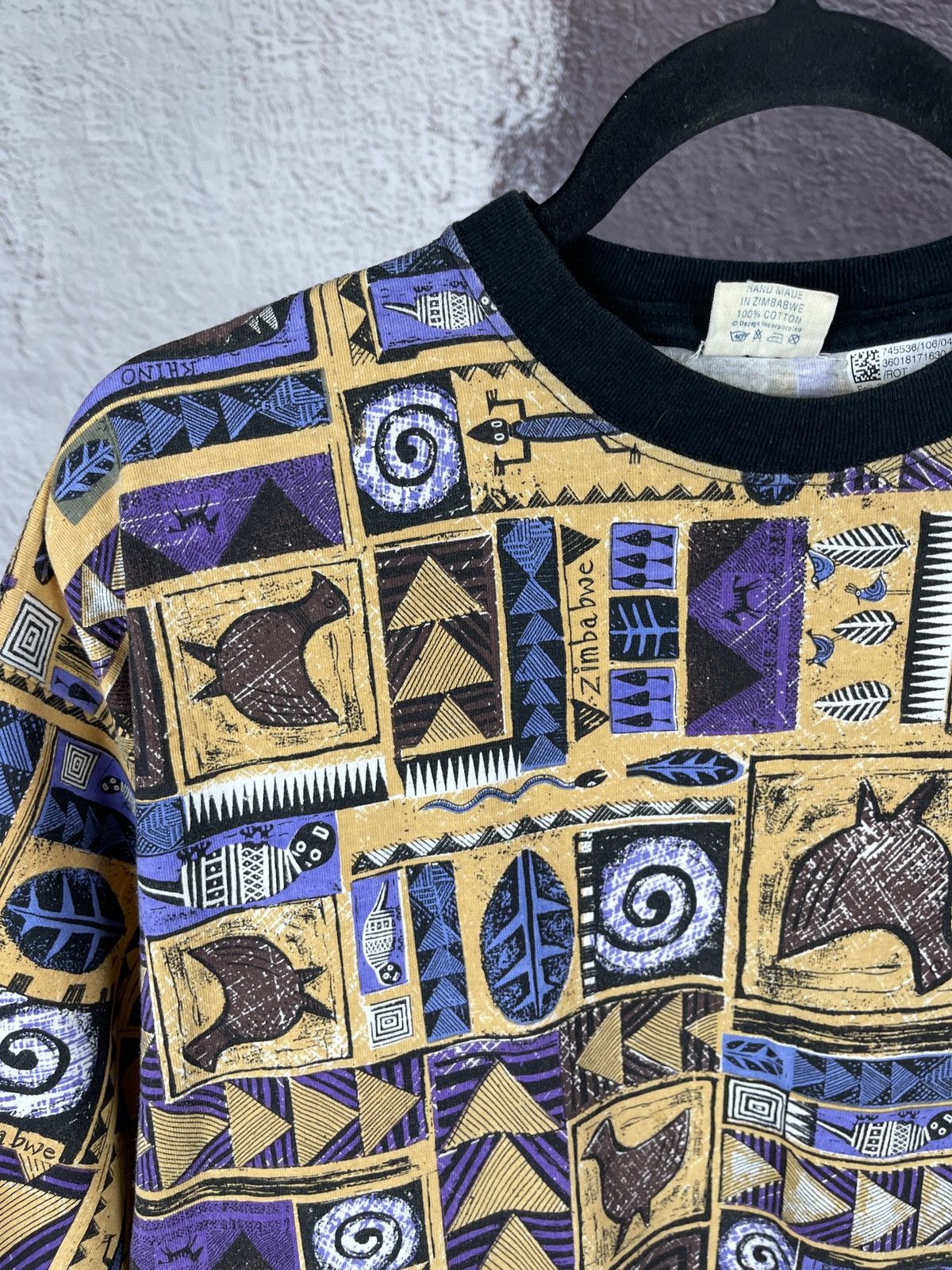 Vintage Earth vintage handmade in Zimbabwe Rhino allover print tee Size US L / EU 52-54 / 3 - 8 Thumbnail