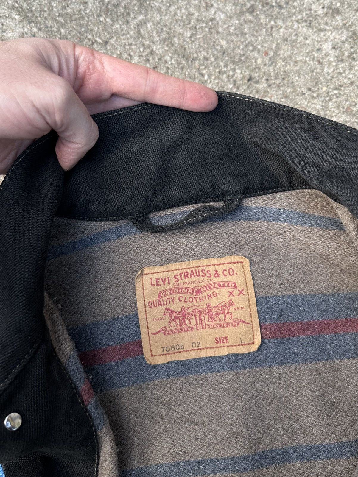 Band Tees × Levi's × Levi's Vintage Clothing Levi's x The Beatles black denim 90s vinatge jacket size L Size US L / EU 52-54 / 3 - 9 Thumbnail
