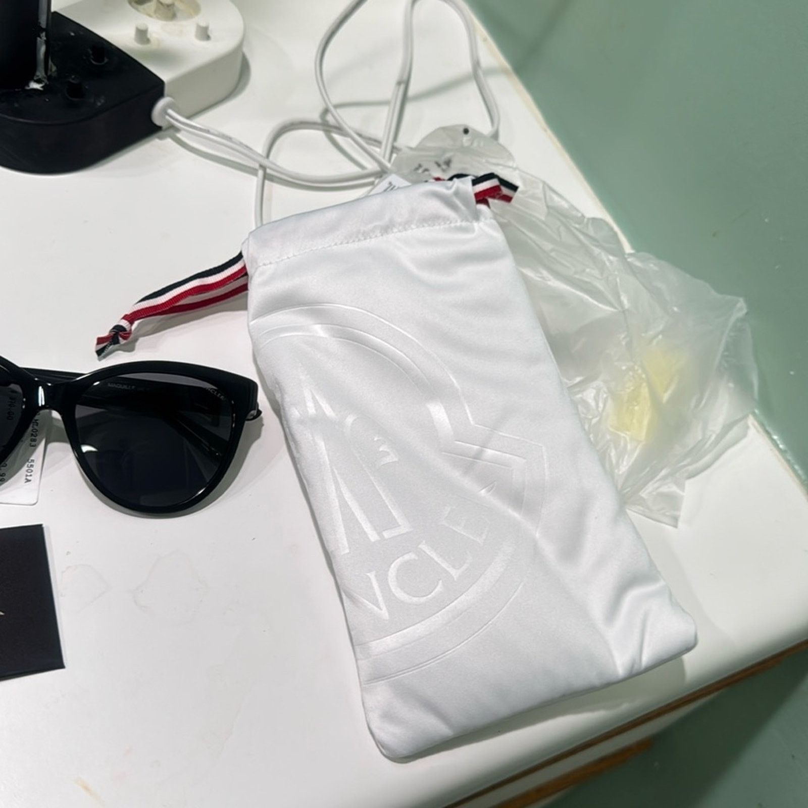 Moncler Moncler 55MM Cat Eye Sunglasses Black Size ONE SIZE - 5 Thumbnail
