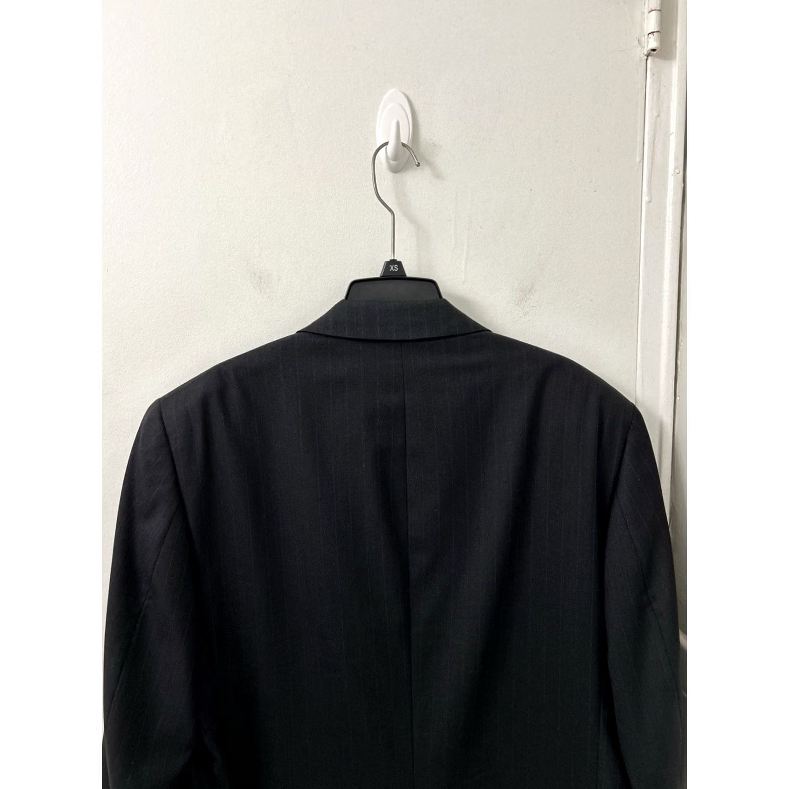 Jos. A. Bank Jos. A. Bank Blazer Mens 41L Black Pinstripe 100% Wool Two-Button Suit Jacket Size 42R - 7 Thumbnail